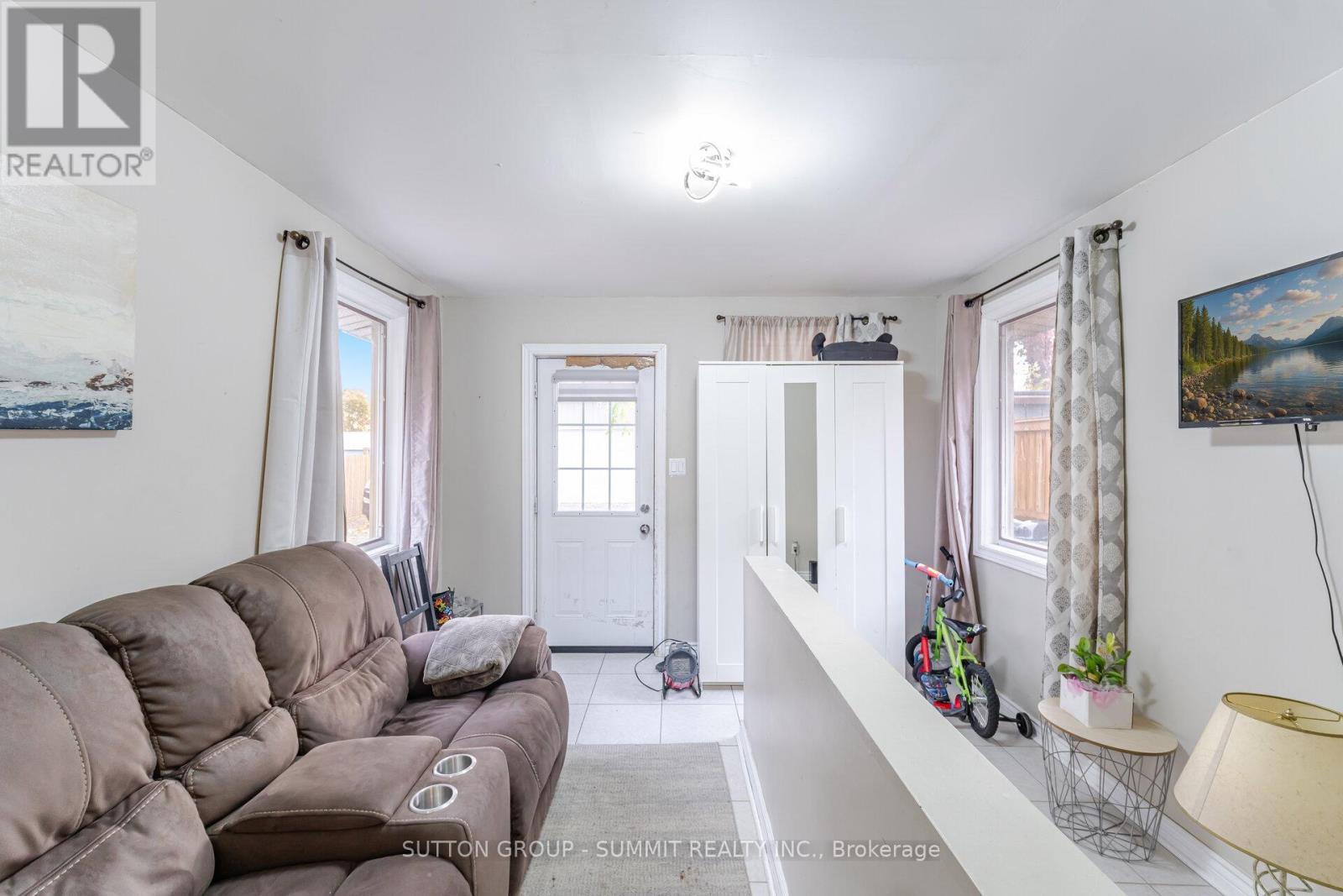 10 Pearl Street, Brantford, Ontario  N3T 3N4 - Photo 32 - X12480909