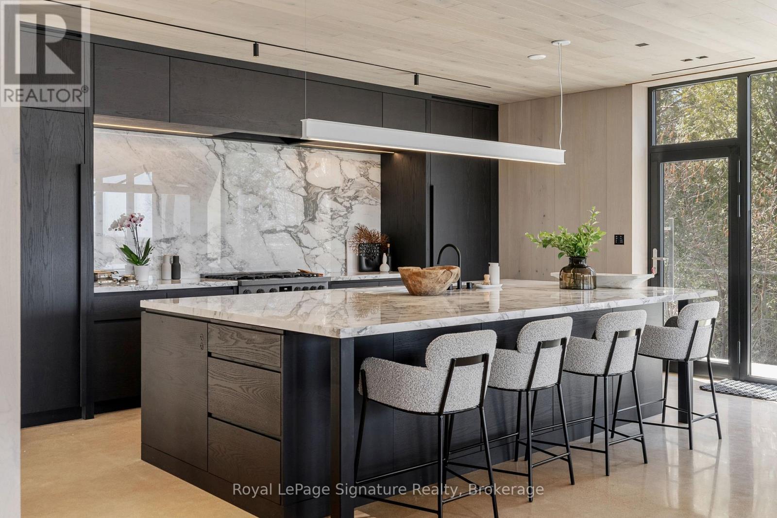 120 Sebastian Street, Blue Mountains, Ontario  N0H 1J0 - Photo 15 - X12487816