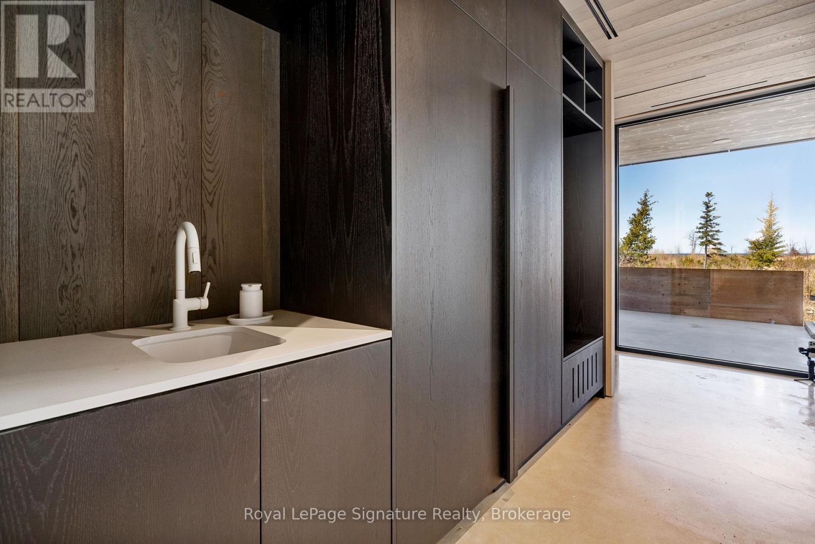 120 Sebastian Street, Blue Mountains, Ontario  N0H 1J0 - Photo 24 - X12487816