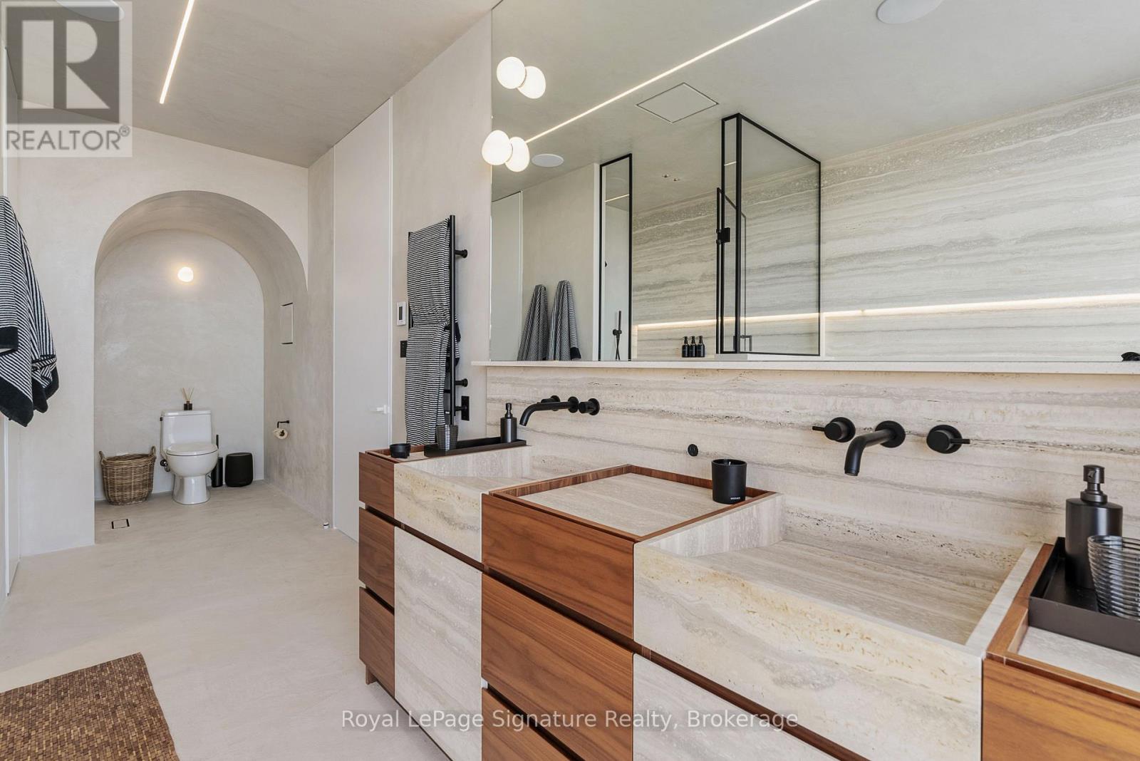 120 Sebastian Street, Blue Mountains, Ontario  N0H 1J0 - Photo 33 - X12487816