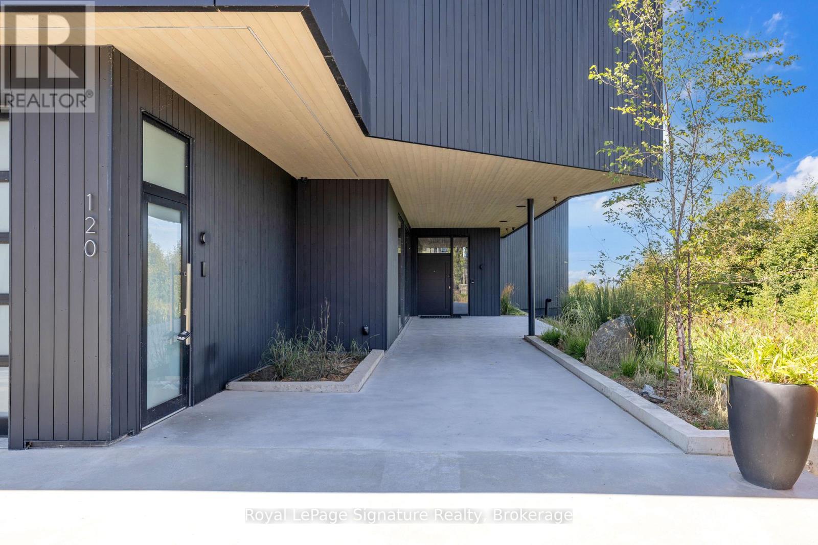 120 Sebastian Street, Blue Mountains, Ontario  N0H 1J0 - Photo 4 - X12487816