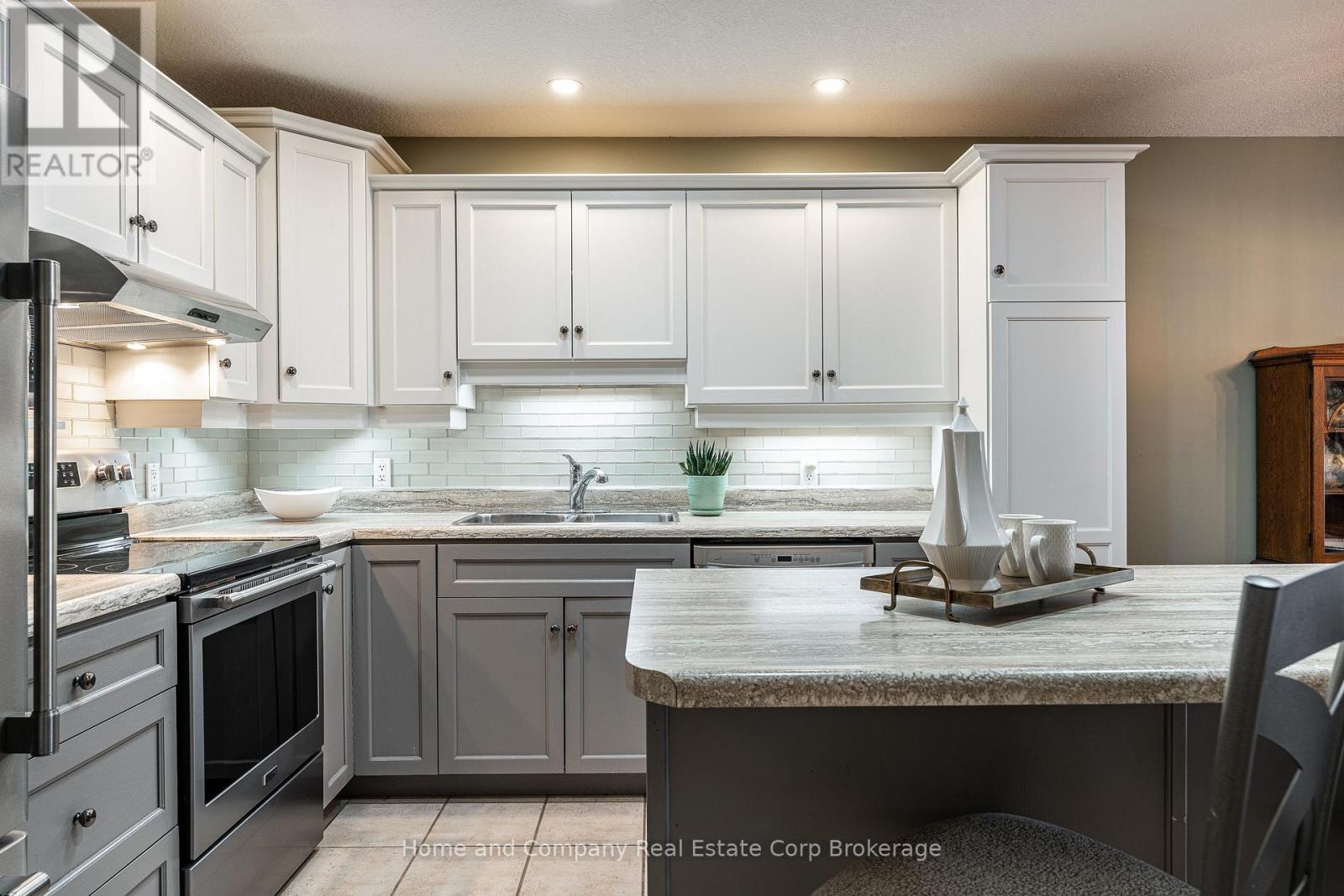 47 Gregory Crescent, Stratford, Ontario  N5A 8A5 - Photo 10 - X12488068