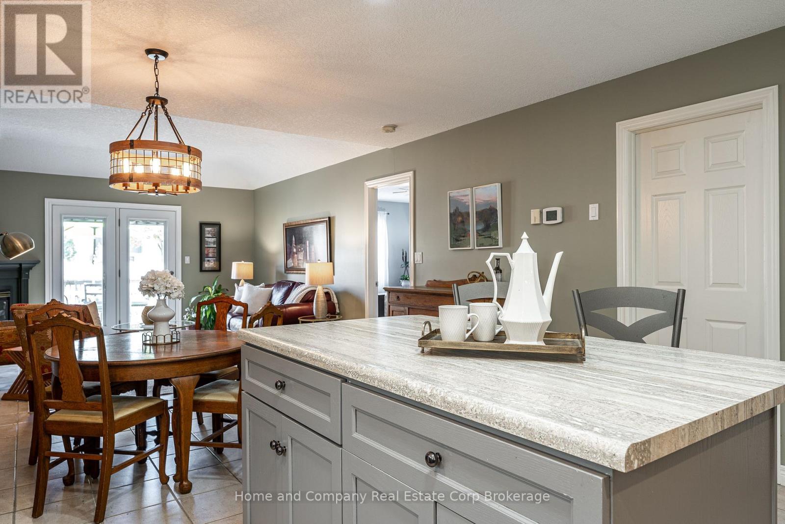 47 Gregory Crescent, Stratford, Ontario  N5A 8A5 - Photo 12 - X12488068