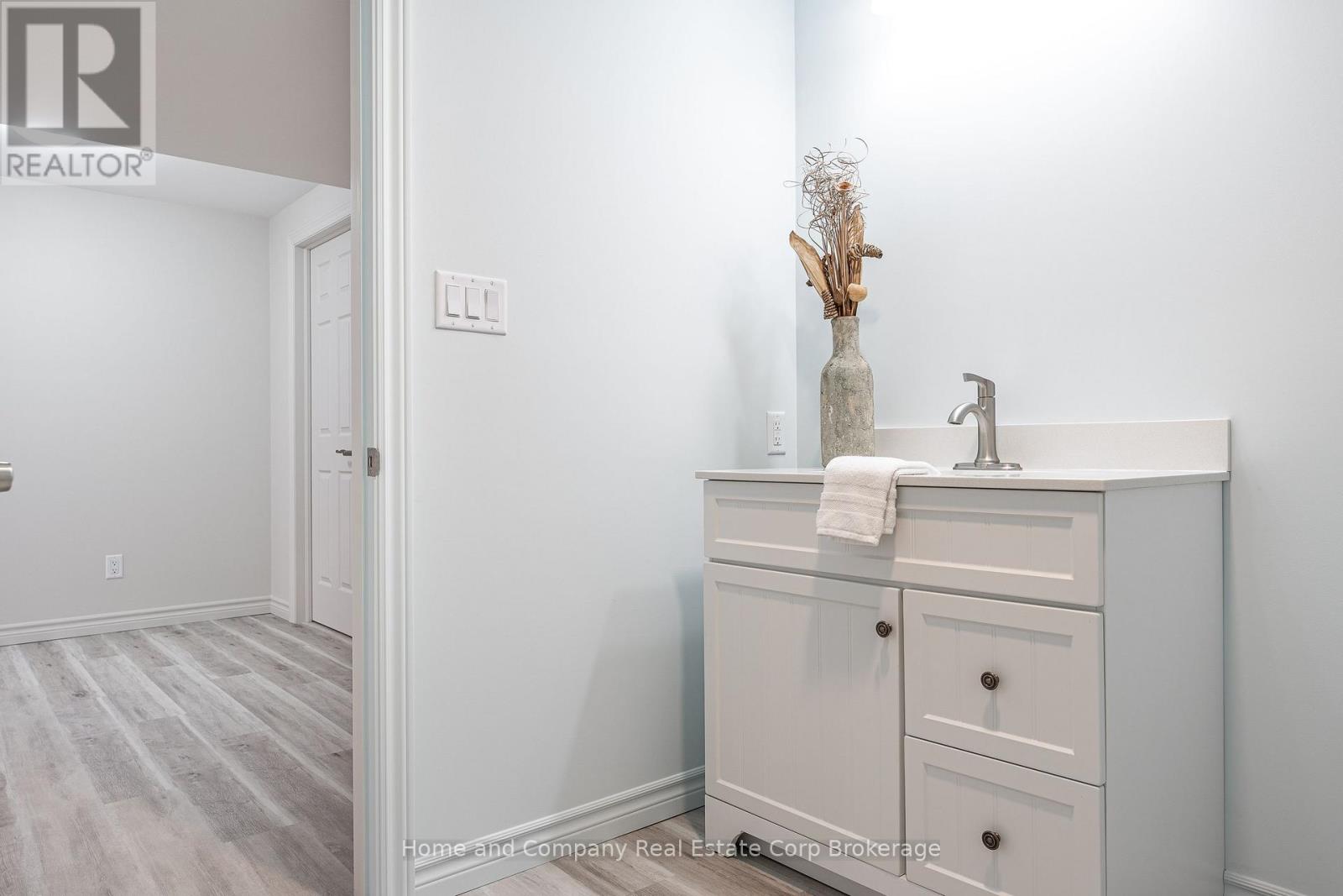 47 Gregory Crescent, Stratford, Ontario  N5A 8A5 - Photo 37 - X12488068