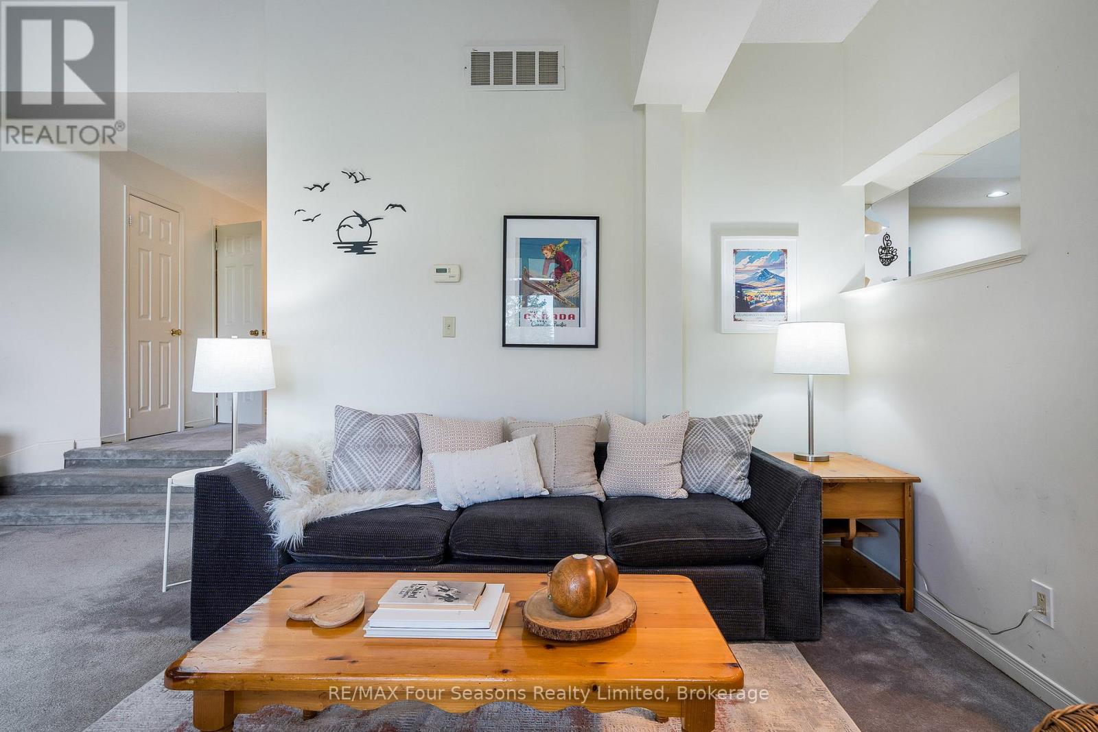 113 - 107 Wintergreen Place, Blue Mountains, Ontario  L9Y 0P8 - Photo 14 - X12488504