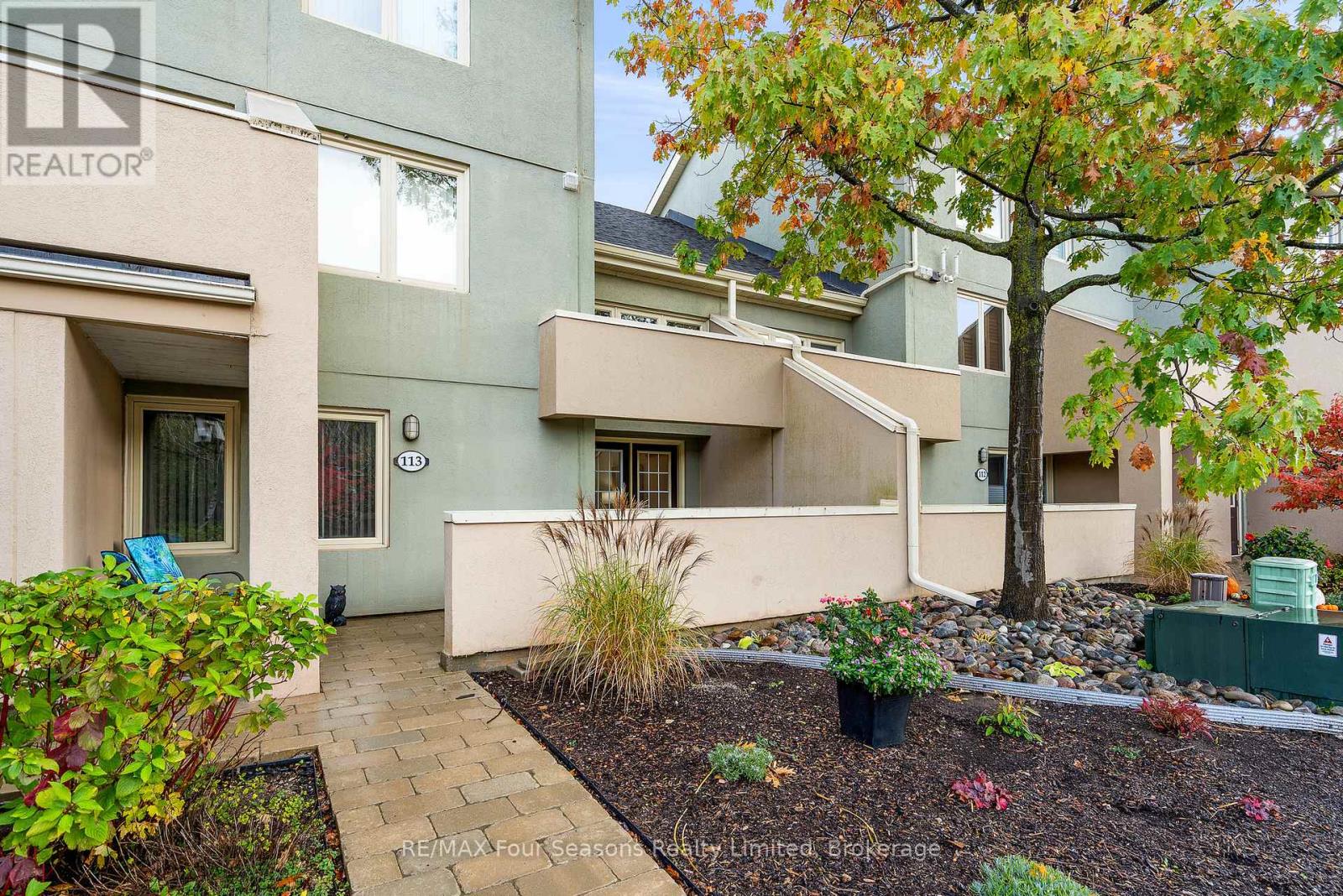 113 - 107 Wintergreen Place, Blue Mountains, Ontario  L9Y 0P8 - Photo 2 - X12488504