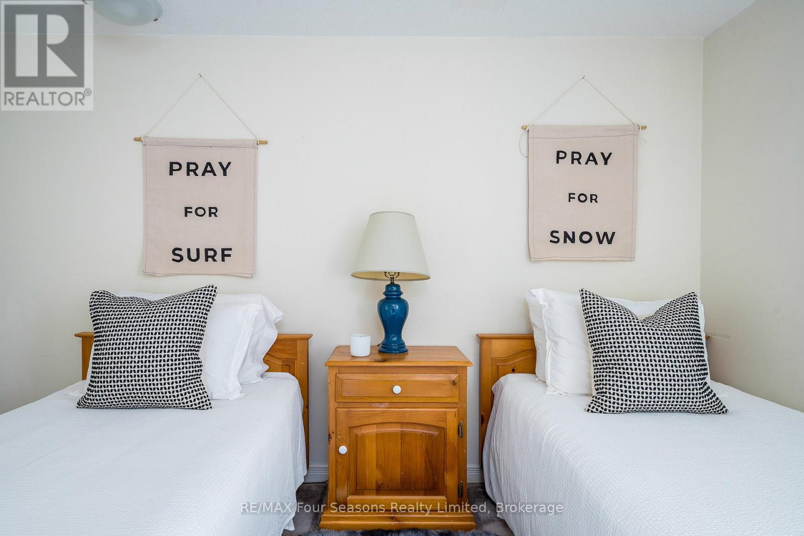 113 - 107 Wintergreen Place, Blue Mountains, Ontario  L9Y 0P8 - Photo 27 - X12488504