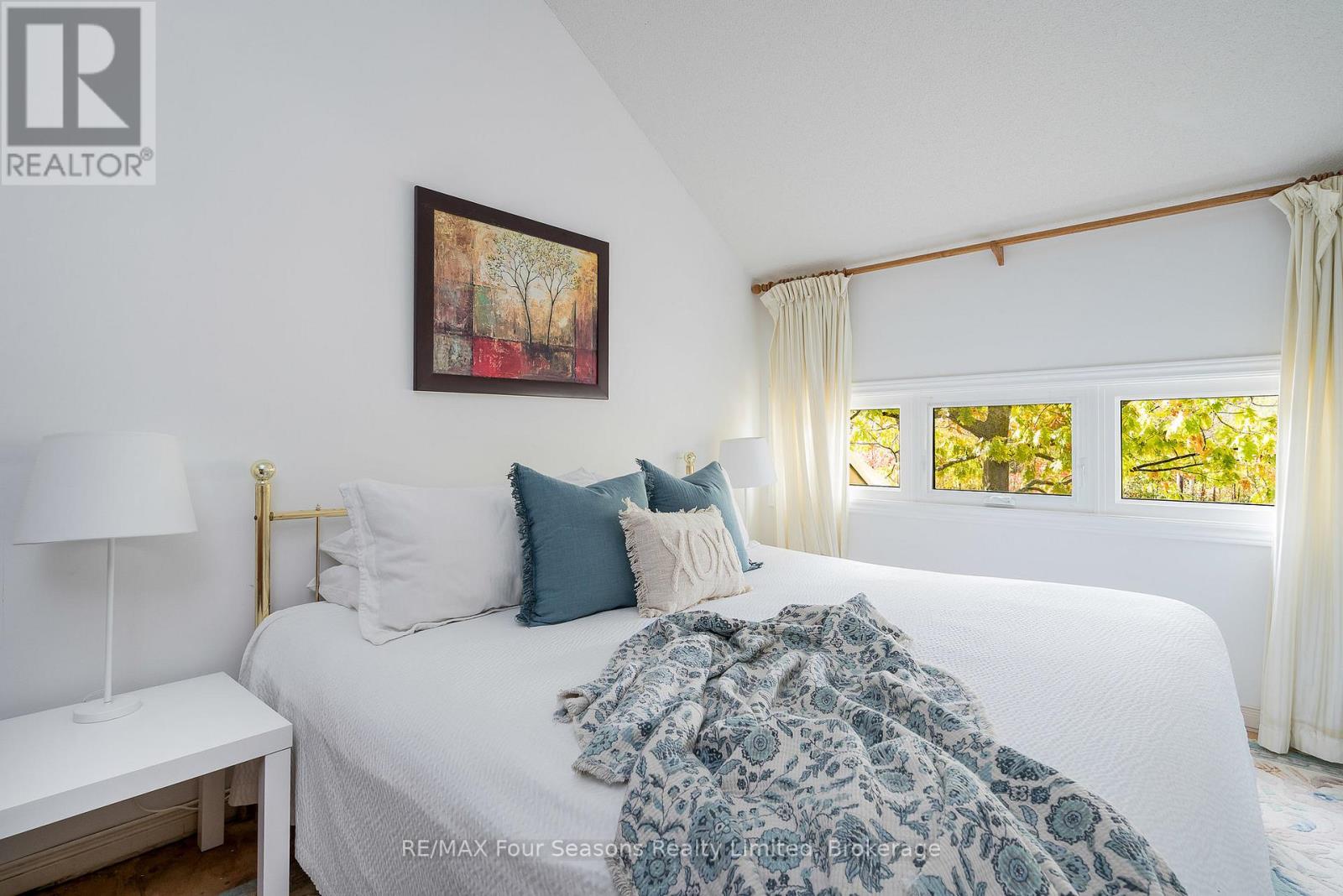 113 - 107 Wintergreen Place, Blue Mountains, Ontario  L9Y 0P8 - Photo 32 - X12488504