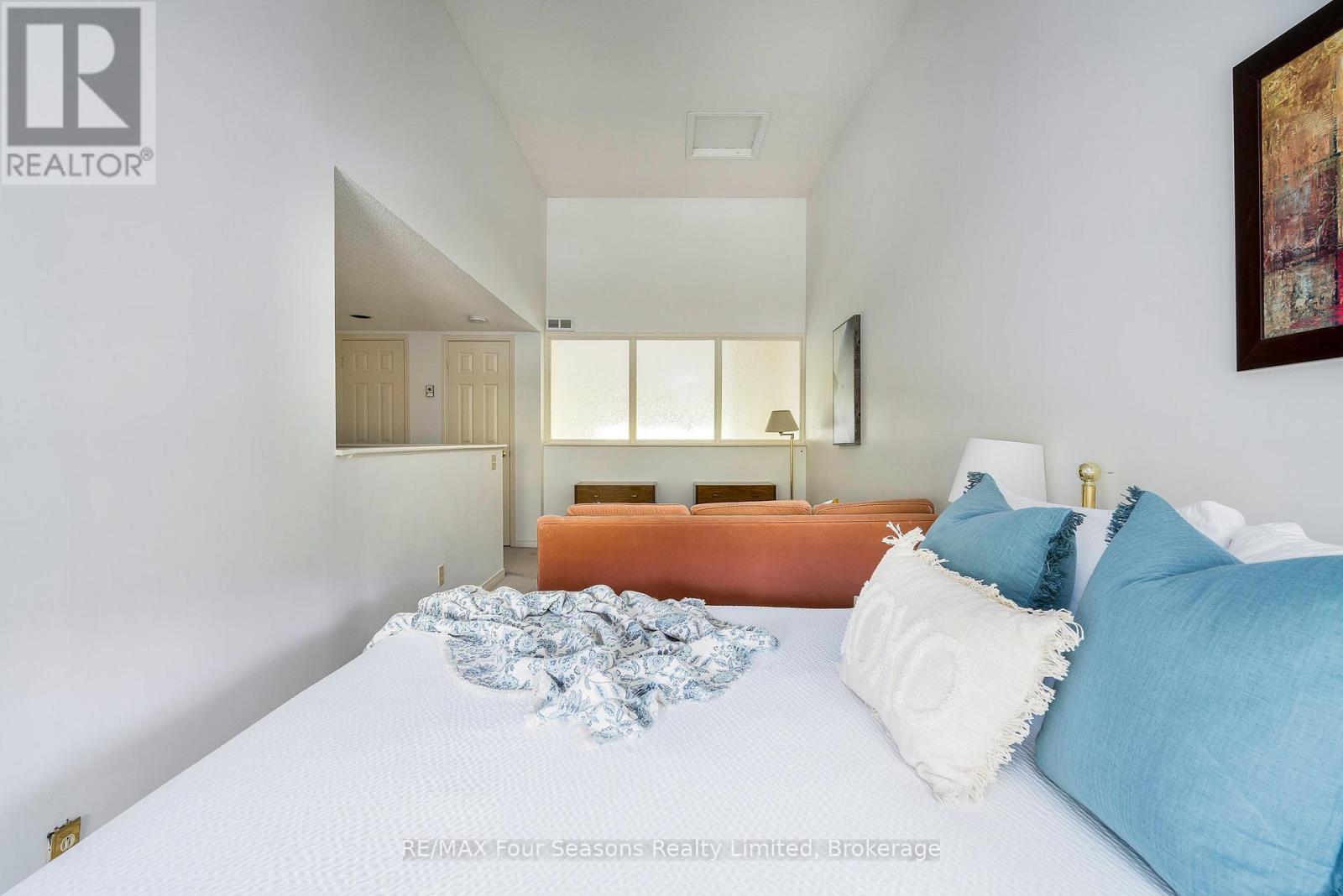 113 - 107 Wintergreen Place, Blue Mountains, Ontario  L9Y 0P8 - Photo 34 - X12488504