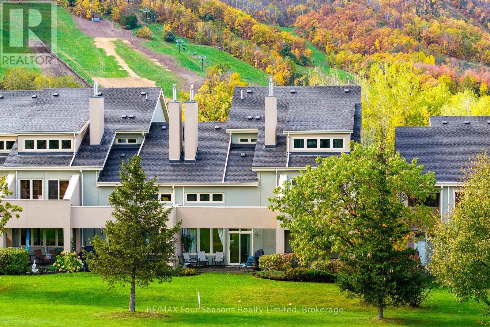 113 - 107 Wintergreen Place, Blue Mountains, Ontario  L9Y 0P8 - Photo 37 - X12488504