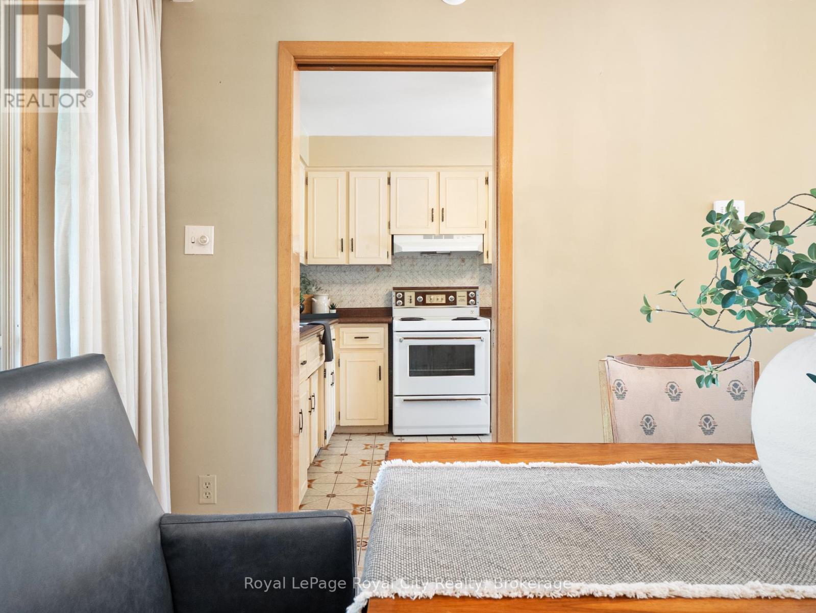 48 Glenbrook Drive, Guelph, Ontario  N1E 1A9 - Photo 14 - X12488664