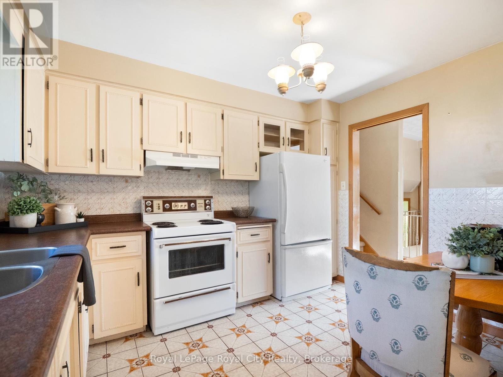 48 Glenbrook Drive, Guelph, Ontario  N1E 1A9 - Photo 16 - X12488664