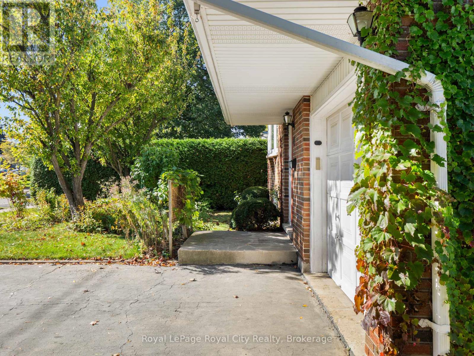 48 Glenbrook Drive, Guelph, Ontario  N1E 1A9 - Photo 5 - X12488664