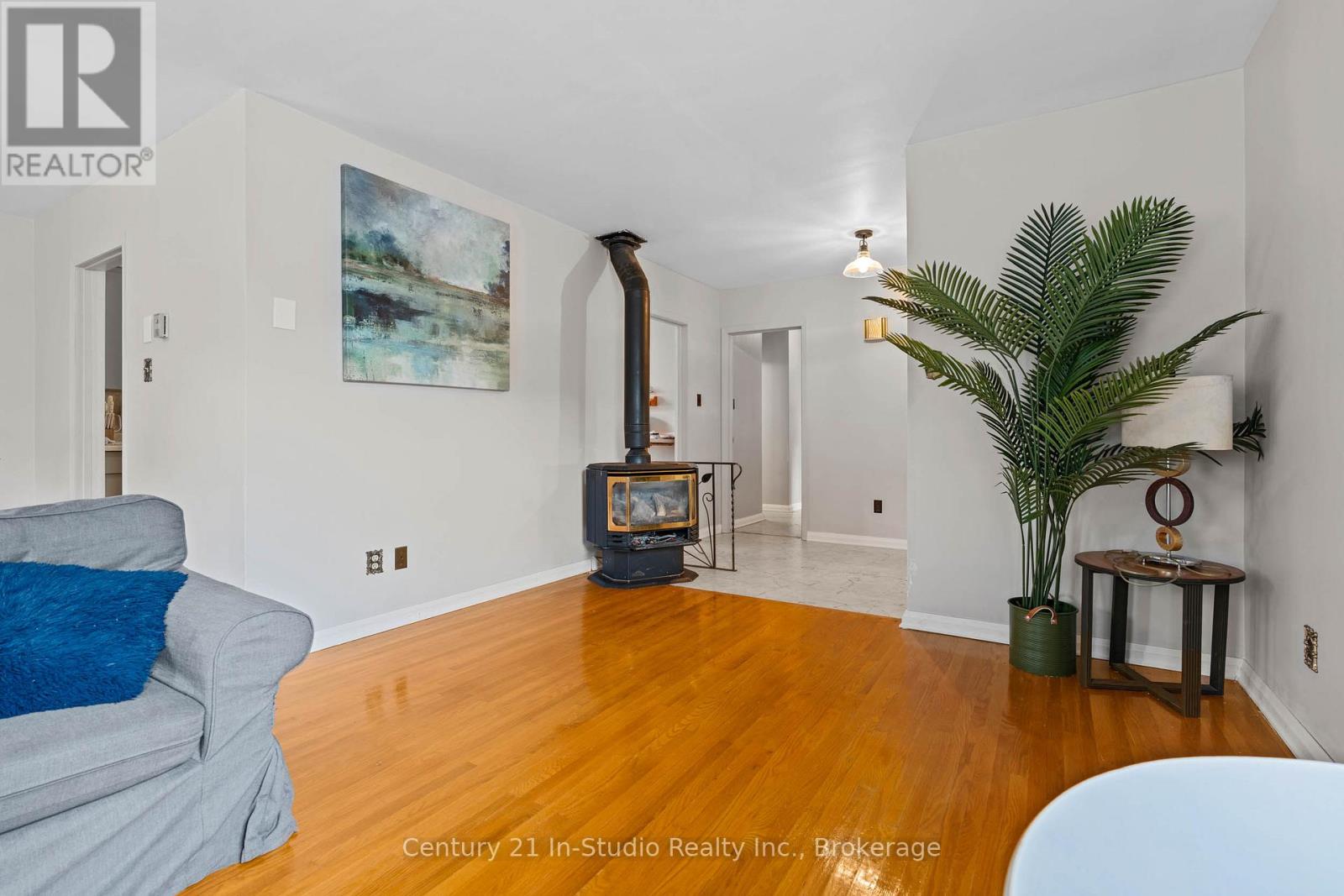 698 Gustavus Street, Saugeen Shores, Ontario  N0H 2C0 - Photo 21 - X12488762