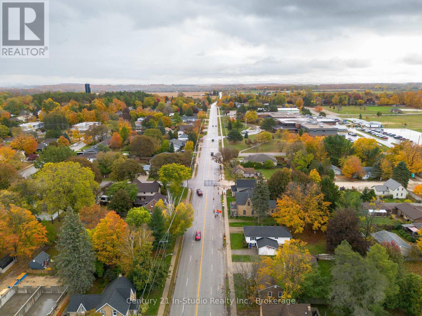 698 Gustavus Street, Saugeen Shores, Ontario  N0H 2C0 - Photo 7 - X12488762