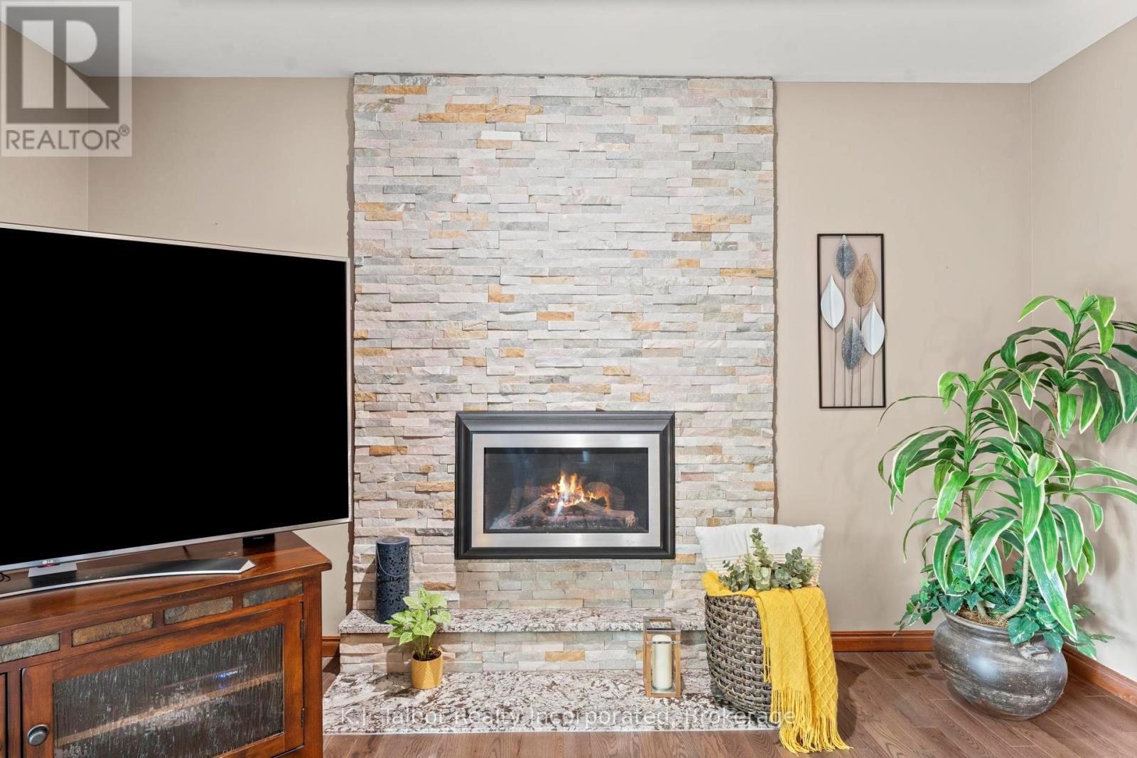 370 Eldon Street S, Goderich, Ontario  N7A 4K7 - Photo 12 - X12488820