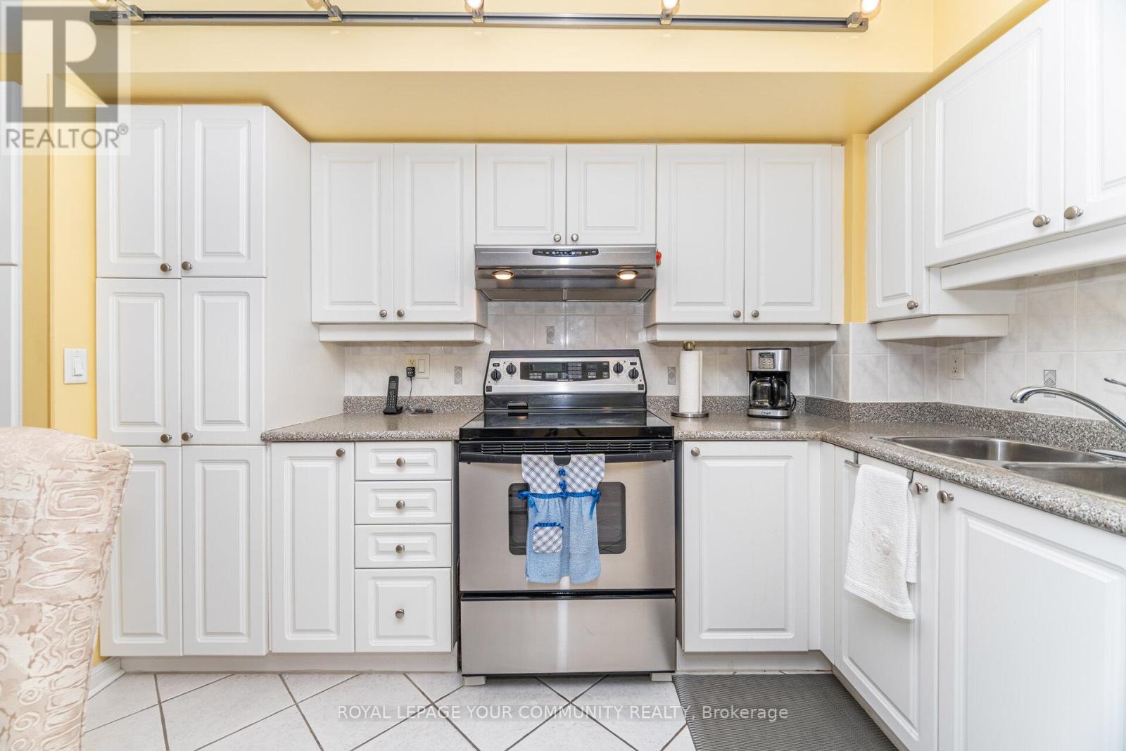 218 - 2500 Rutherford Road, Vaughan, Ontario  L4K 5N7 - Photo 12 - N12487454