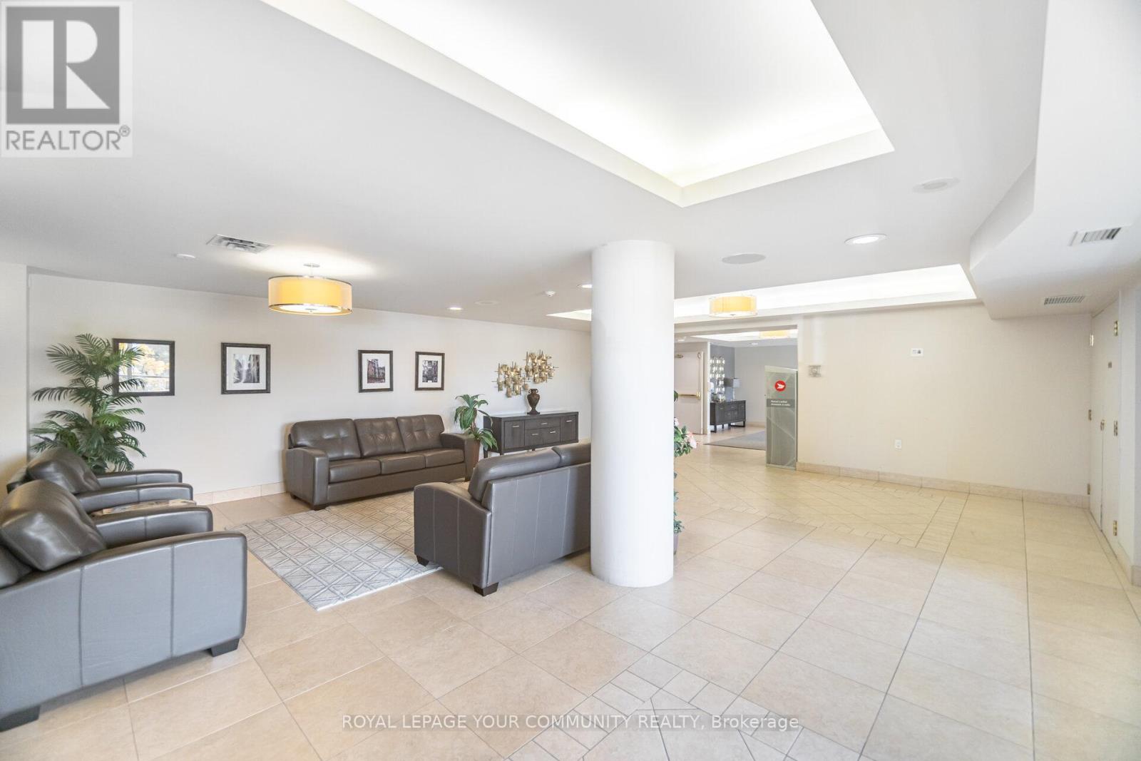 218 - 2500 Rutherford Road, Vaughan, Ontario  L4K 5N7 - Photo 5 - N12487454