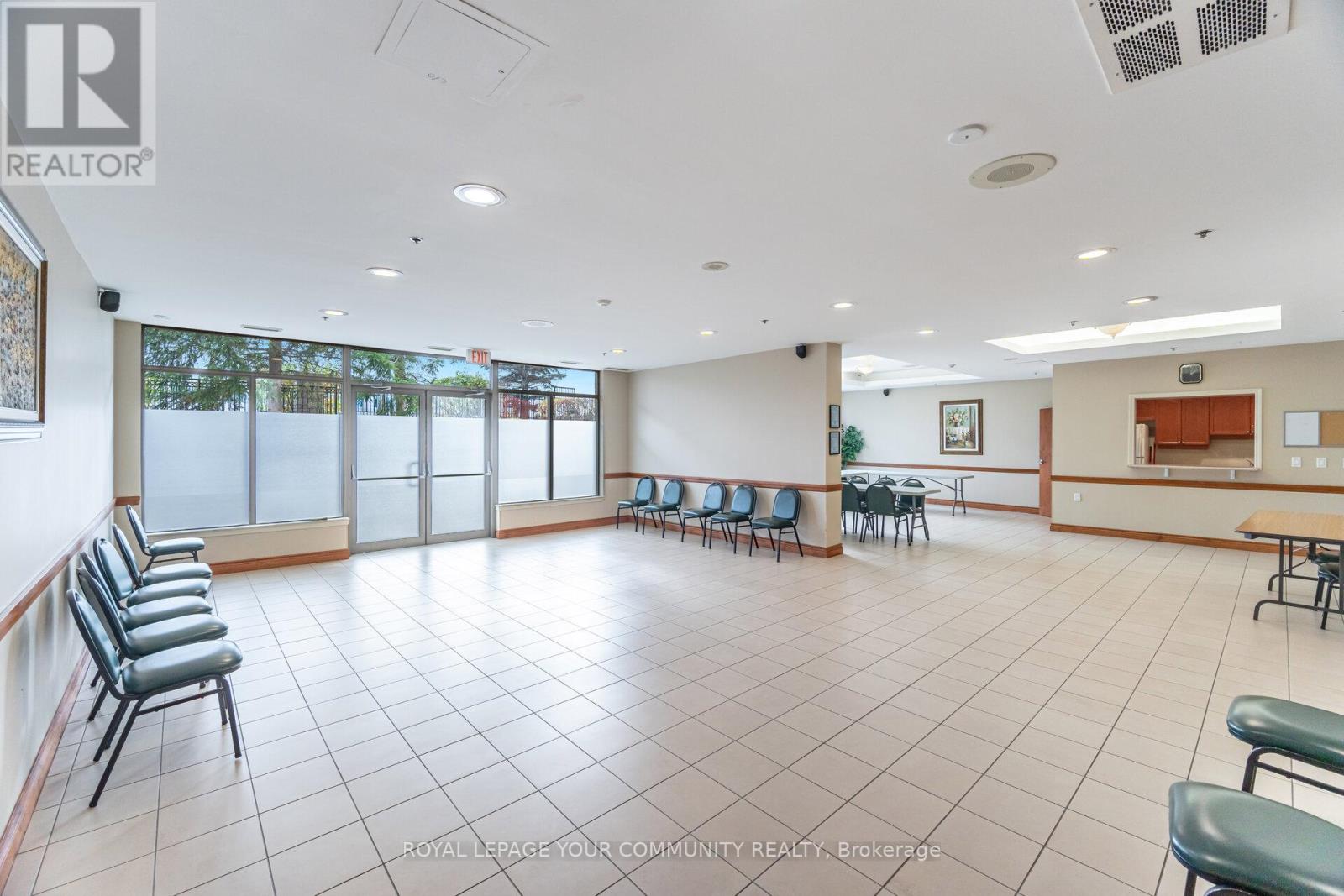 218 - 2500 Rutherford Road, Vaughan, Ontario  L4K 5N7 - Photo 37 - N12487454