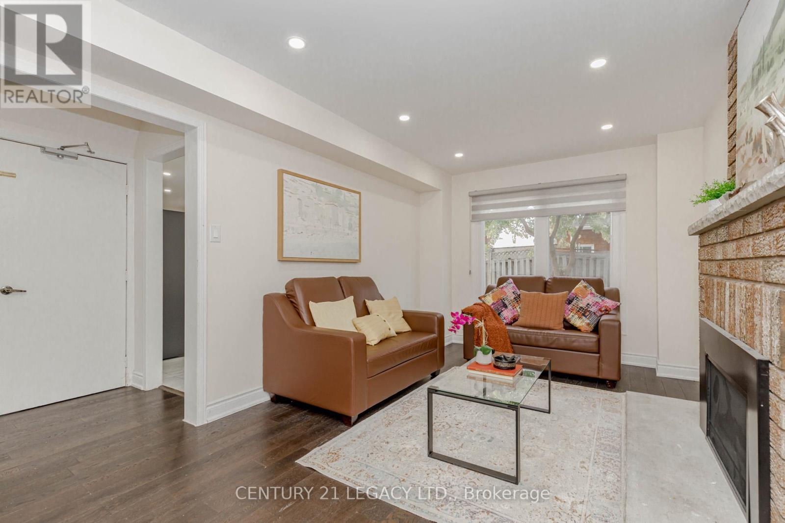 30 Diane Court, Brampton, Ontario  L6Y 3E2 - Photo 17 - W12477518