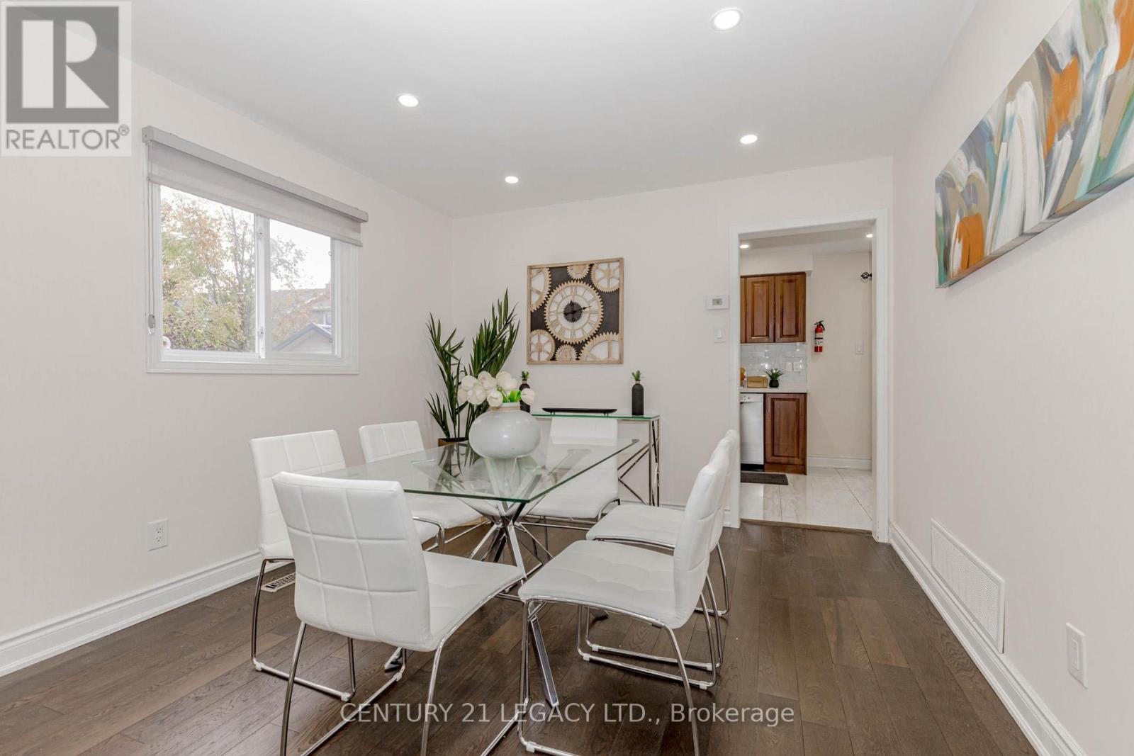 30 Diane Court, Brampton, Ontario  L6Y 3E2 - Photo 10 - W12477518