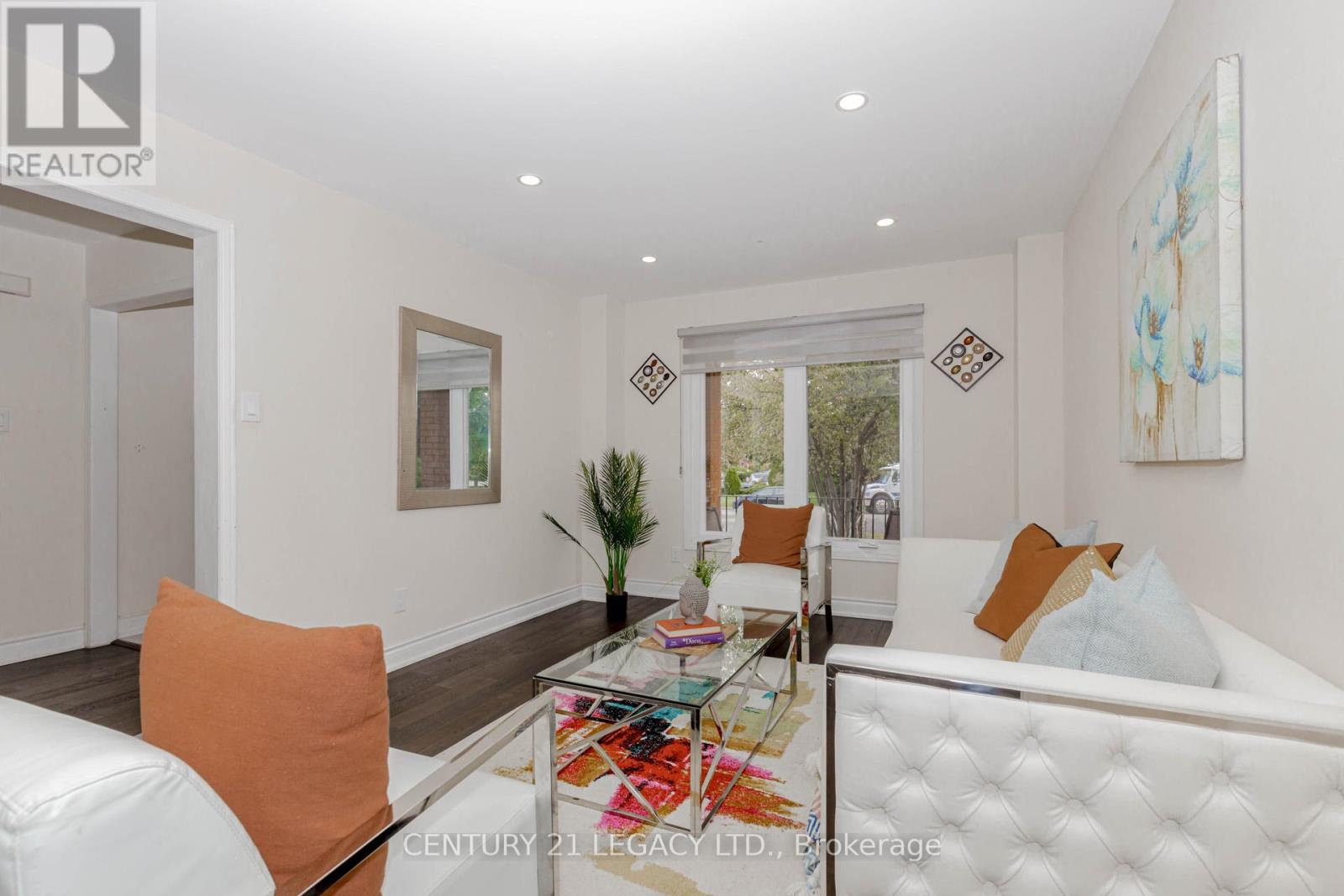 30 Diane Court, Brampton, Ontario  L6Y 3E2 - Photo 9 - W12477518