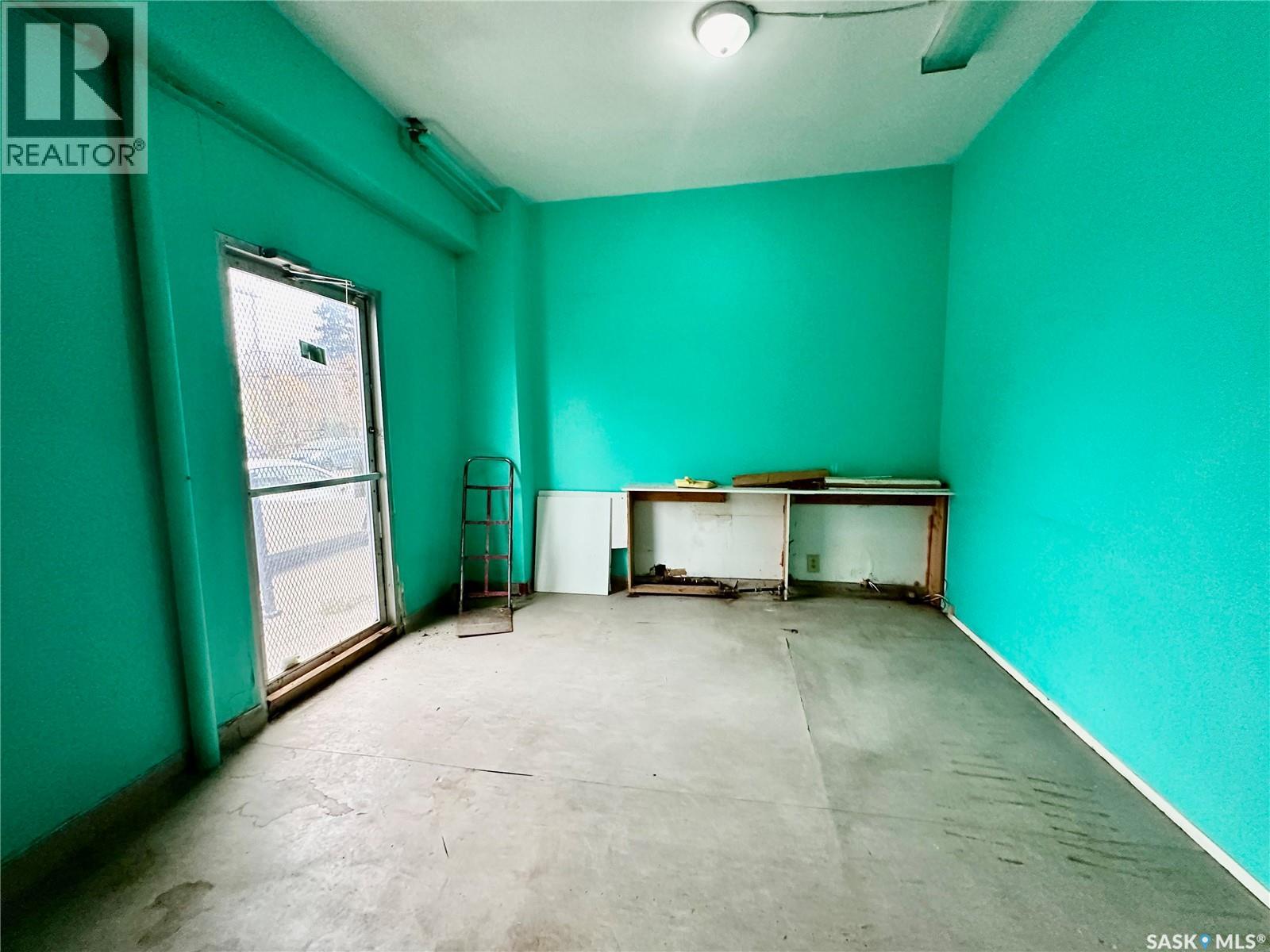 221 D Avenue S, Saskatoon, Saskatchewan  S7M 1P8 - Photo 8 - SK022011