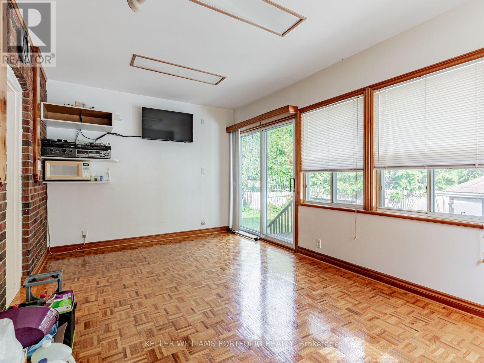 51 Glenavy Avenue, Toronto, Ontario  M4P 2T9 - Photo 13 - C12487786