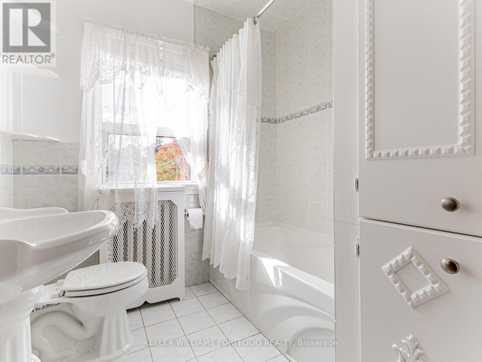 51 Glenavy Avenue, Toronto, Ontario  M4P 2T9 - Photo 19 - C12487786