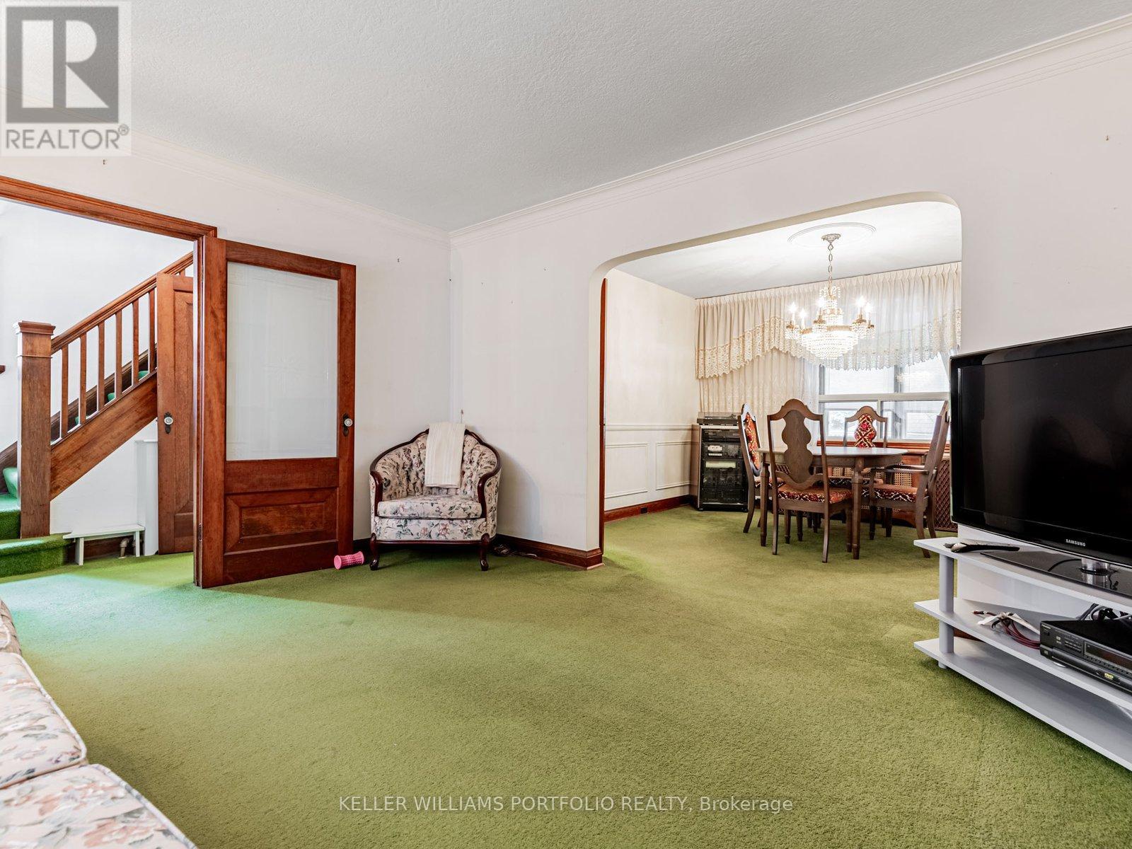 51 Glenavy Avenue, Toronto, Ontario  M4P 2T9 - Photo 3 - C12487786