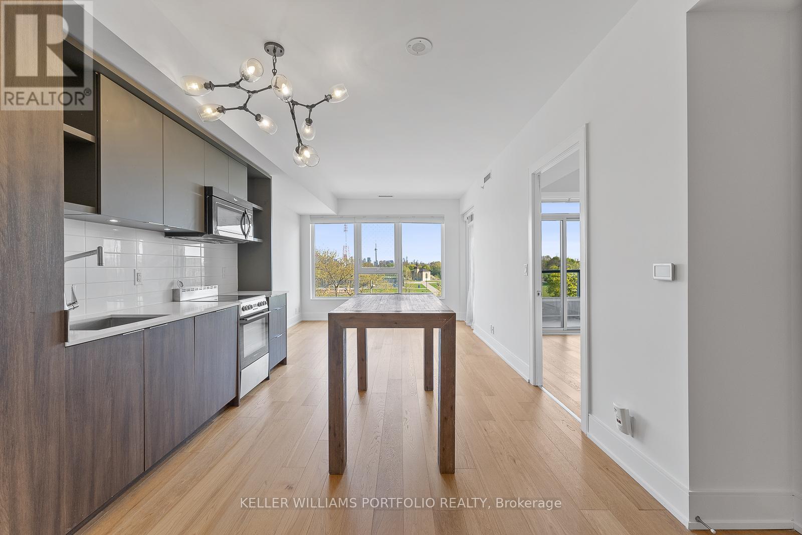 310 - 6 Parkwood Avenue, Toronto, Ontario  M4V 2W8 - Photo 5 - C12487788