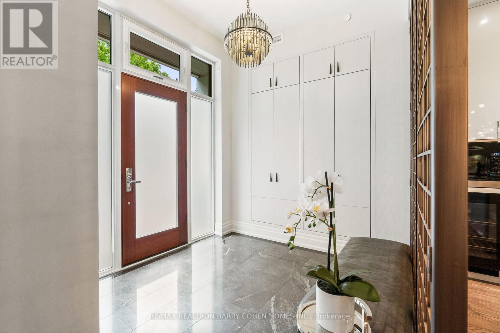 133 Pears Avenue, Toronto, Ontario  M5R 1T3 - Photo 4 - C12487824