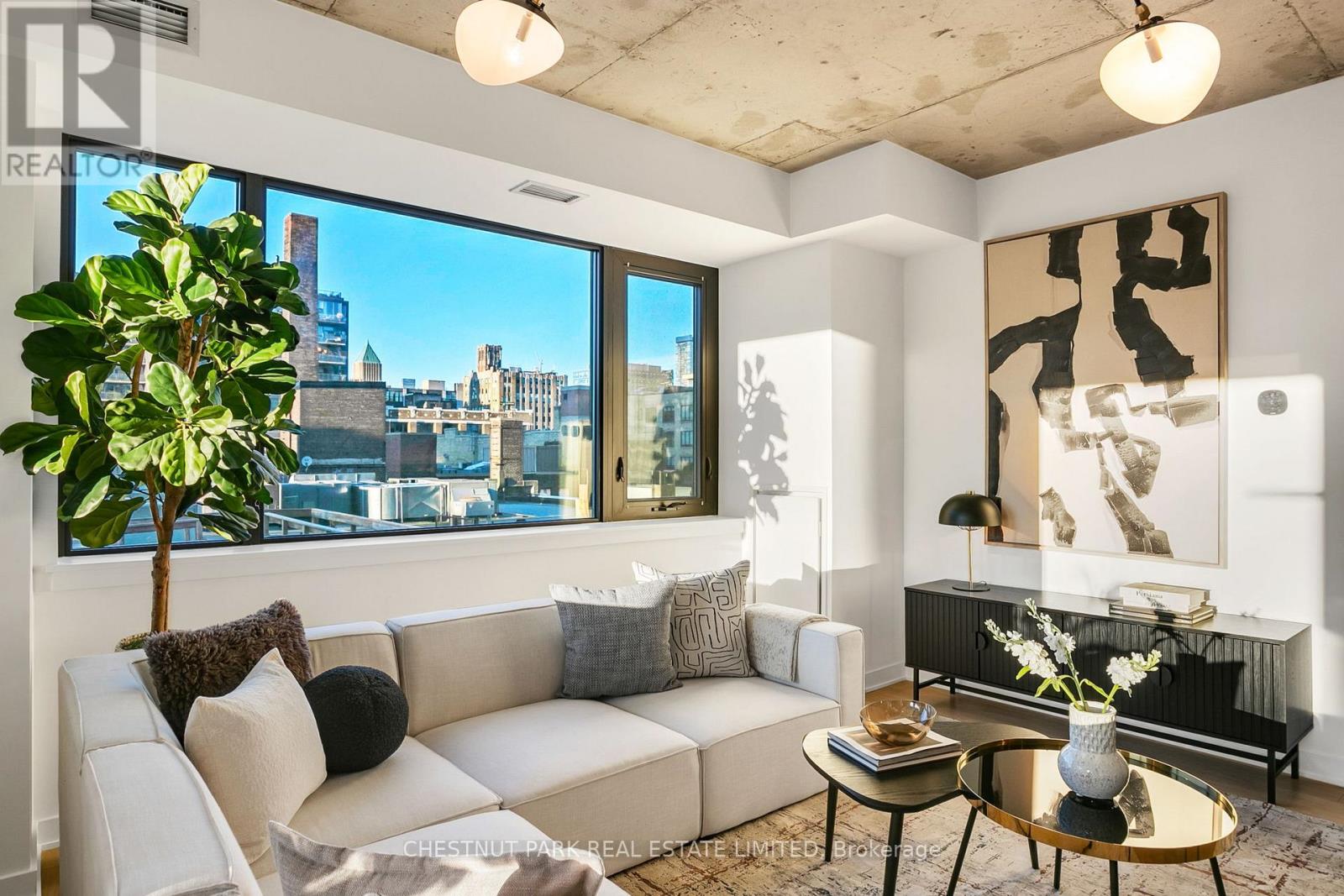 610 - 400 Wellington Street, Toronto, Ontario  M5V 0B5 - Photo 3 - C12487852