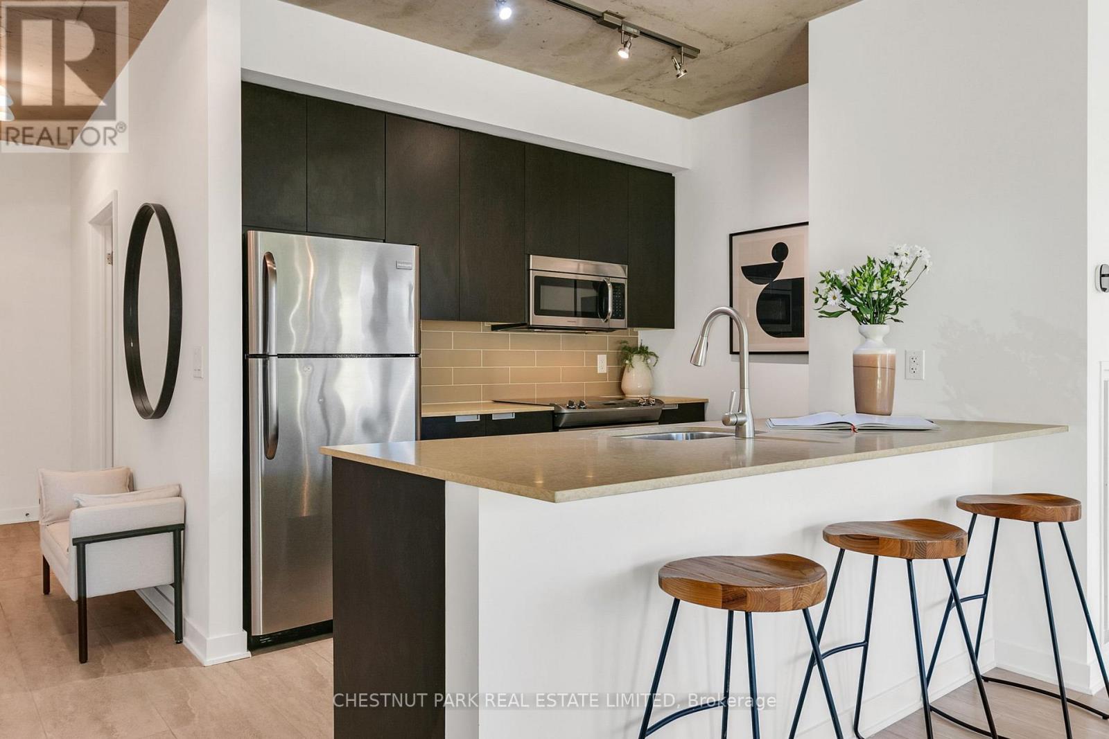 610 - 400 Wellington Street, Toronto, Ontario  M5V 0B5 - Photo 5 - C12487852