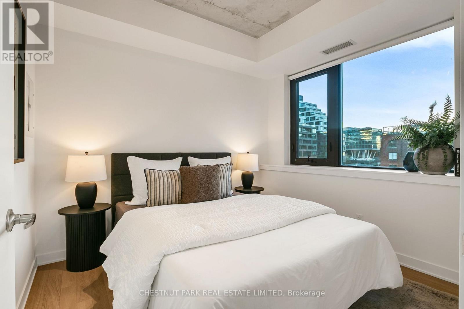 610 - 400 Wellington Street, Toronto, Ontario  M5V 0B5 - Photo 8 - C12487852