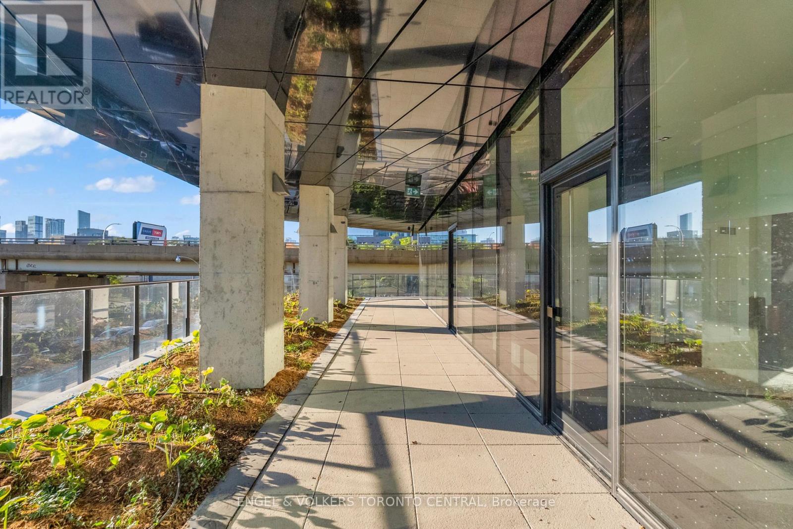 30 - 21 Lawren Harris Square, Toronto, Ontario  M5A 0T4 - Photo 17 - C12487862