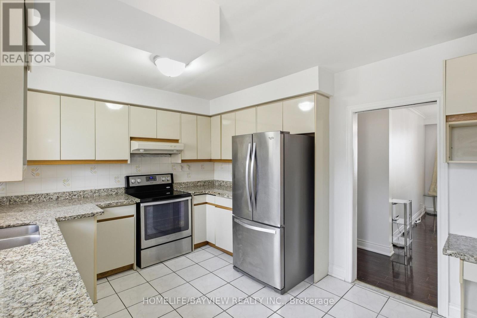 42 Tollerton Avenue, Toronto, Ontario  M2K 2H3 - Photo 15 - C12487878