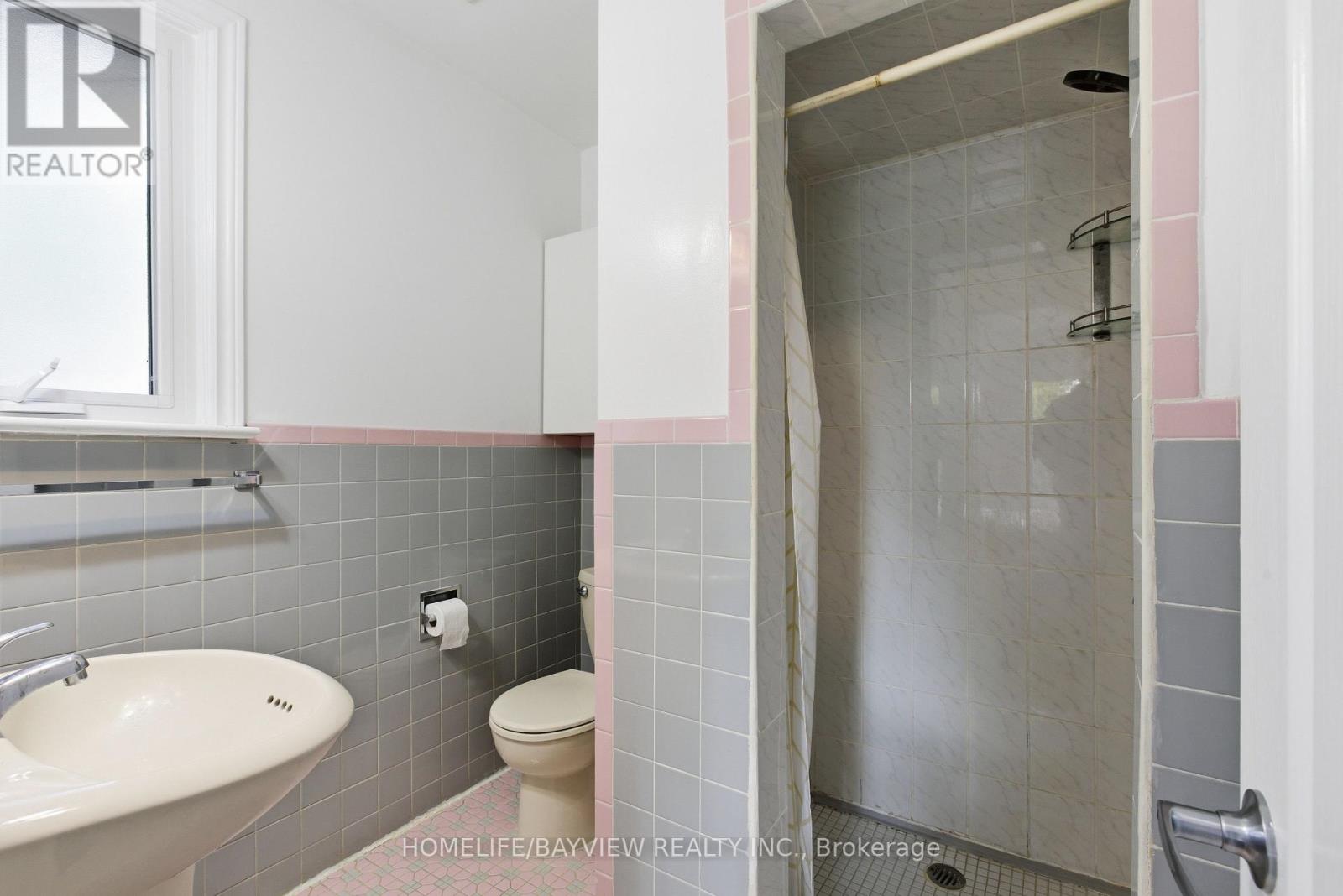 42 Tollerton Avenue, Toronto, Ontario  M2K 2H3 - Photo 20 - C12487878