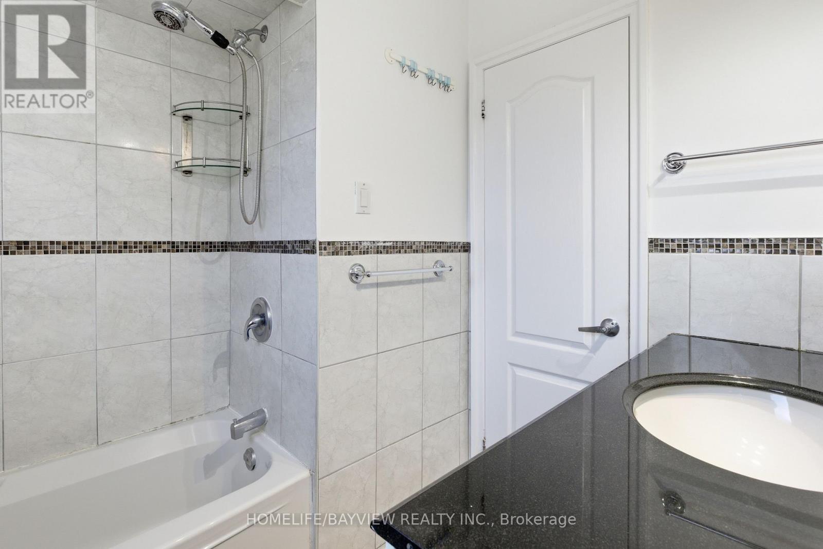 42 Tollerton Avenue, Toronto, Ontario  M2K 2H3 - Photo 27 - C12487878