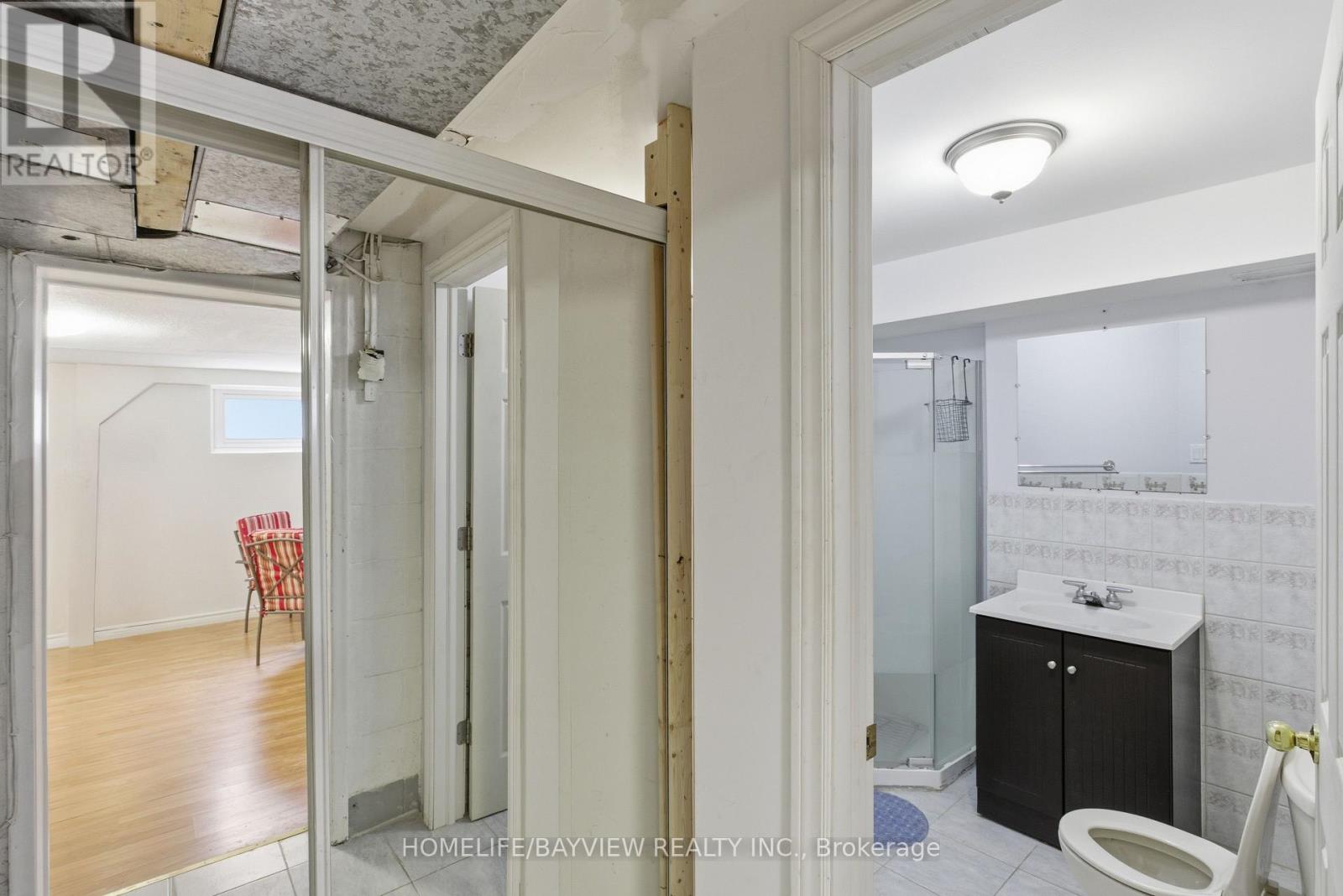 42 Tollerton Avenue, Toronto, Ontario  M2K 2H3 - Photo 32 - C12487878