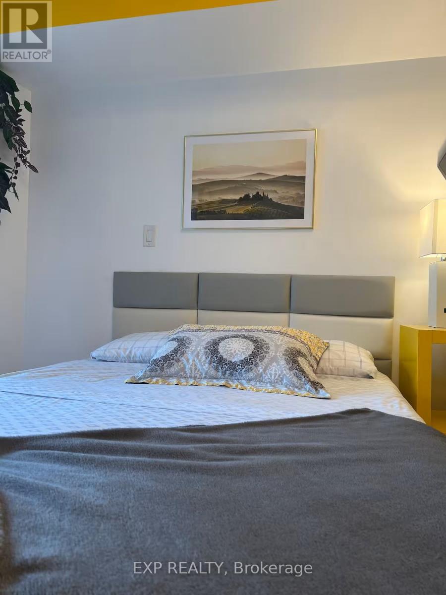 814 - 20 Blue Jays Way, Toronto, Ontario  M5V 3W6 - Photo 2 - C12487908