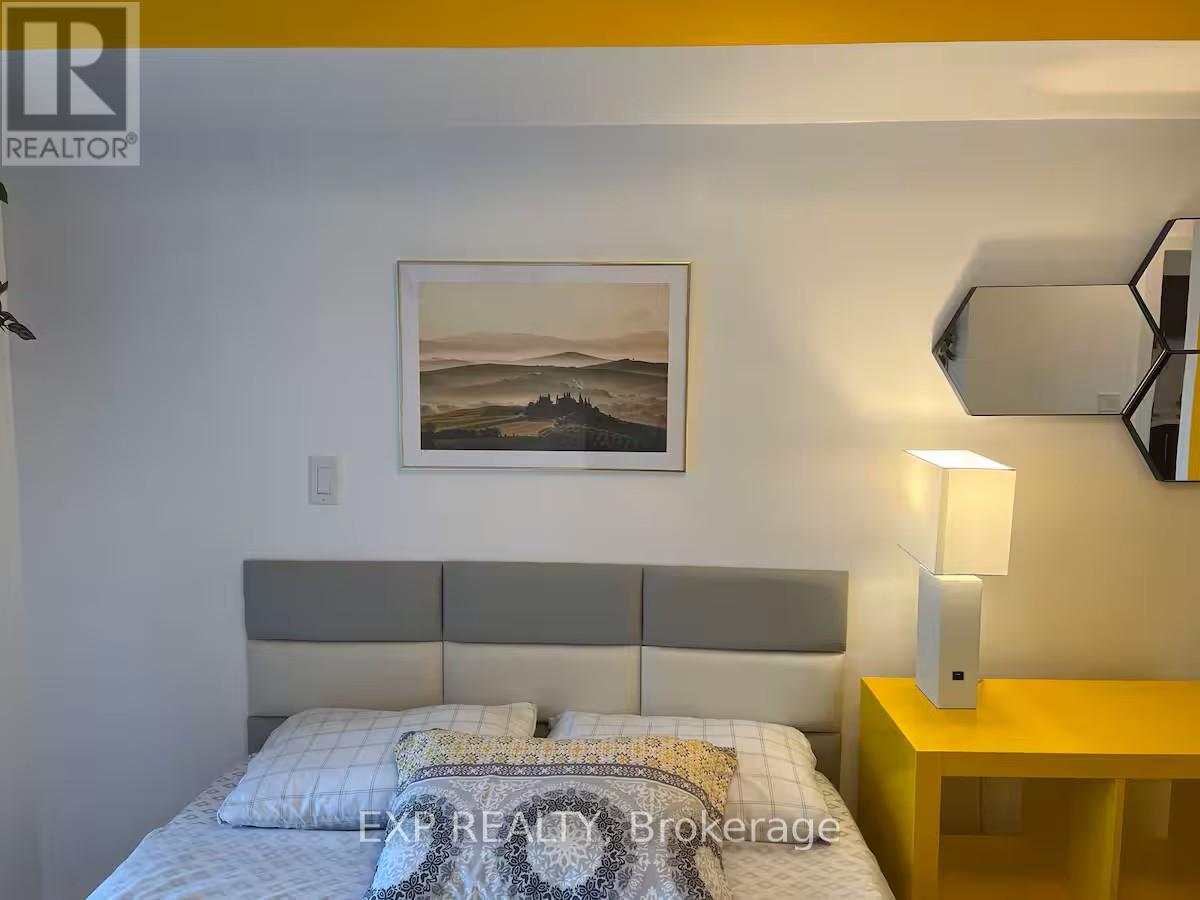 814 - 20 Blue Jays Way, Toronto, Ontario  M5V 3W6 - Photo 3 - C12487908