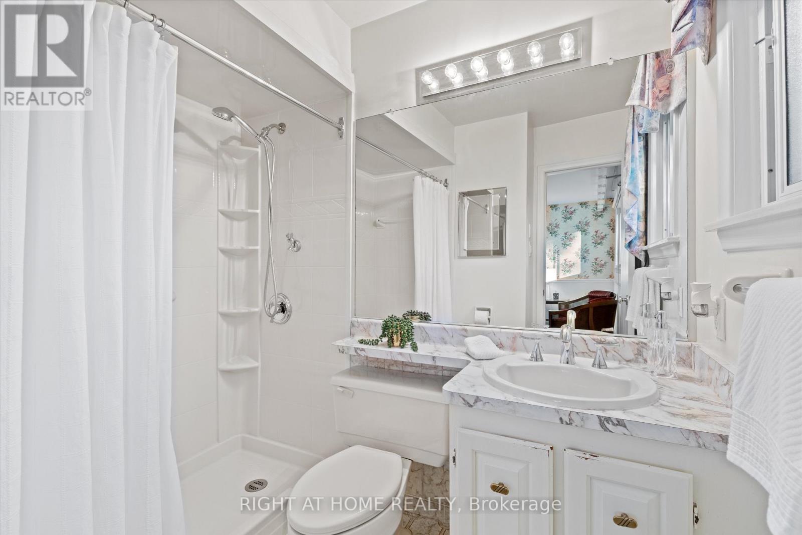 266 Newton Drive, Toronto, Ontario  M2M 2P6 - Photo 27 - C12488042