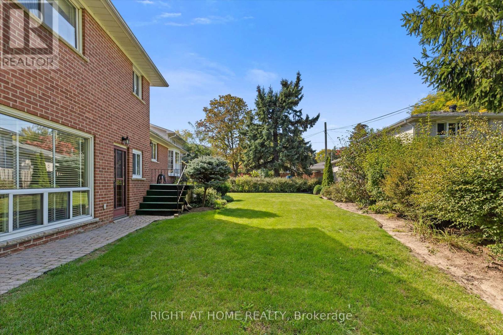 266 Newton Drive, Toronto, Ontario  M2M 2P6 - Photo 44 - C12488042