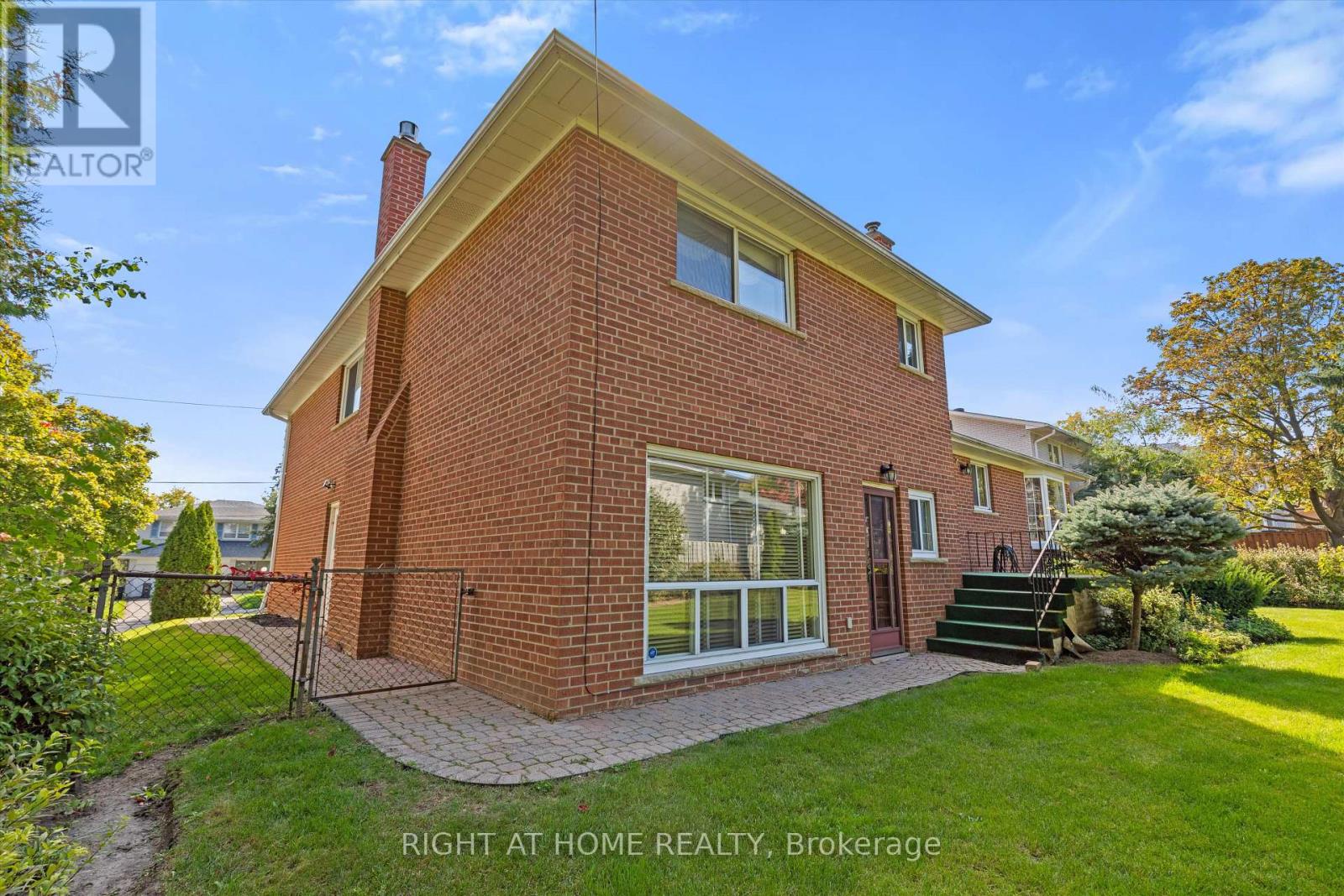 266 Newton Drive, Toronto, Ontario  M2M 2P6 - Photo 46 - C12488042