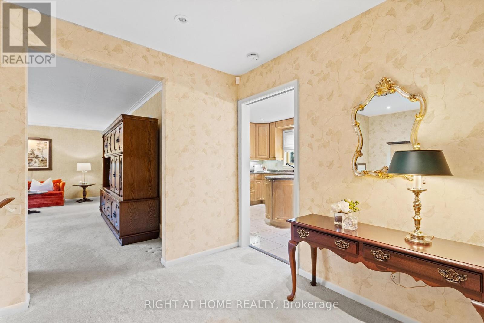 266 Newton Drive, Toronto, Ontario  M2M 2P6 - Photo 8 - C12488042