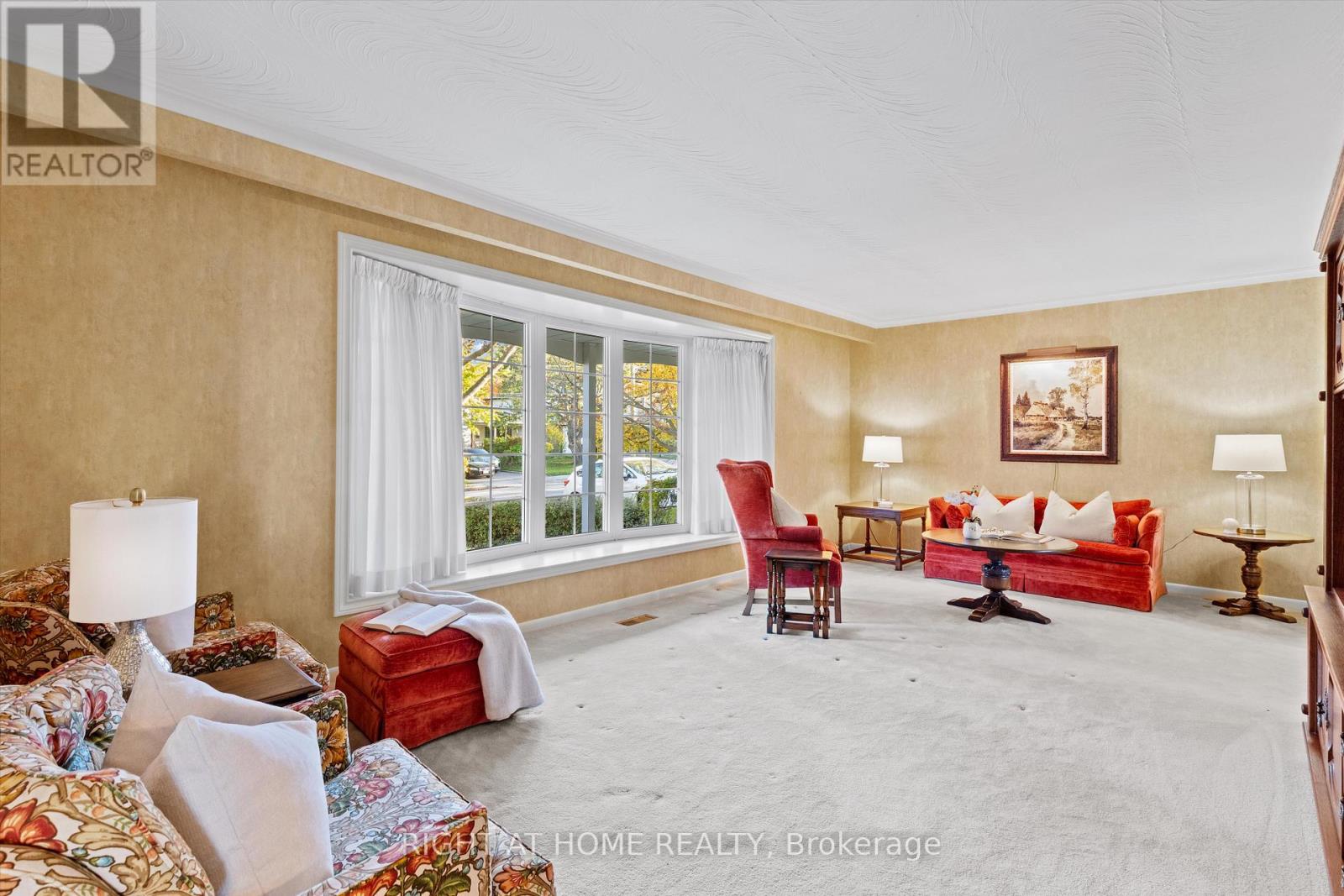 266 Newton Drive, Toronto, Ontario  M2M 2P6 - Photo 9 - C12488042