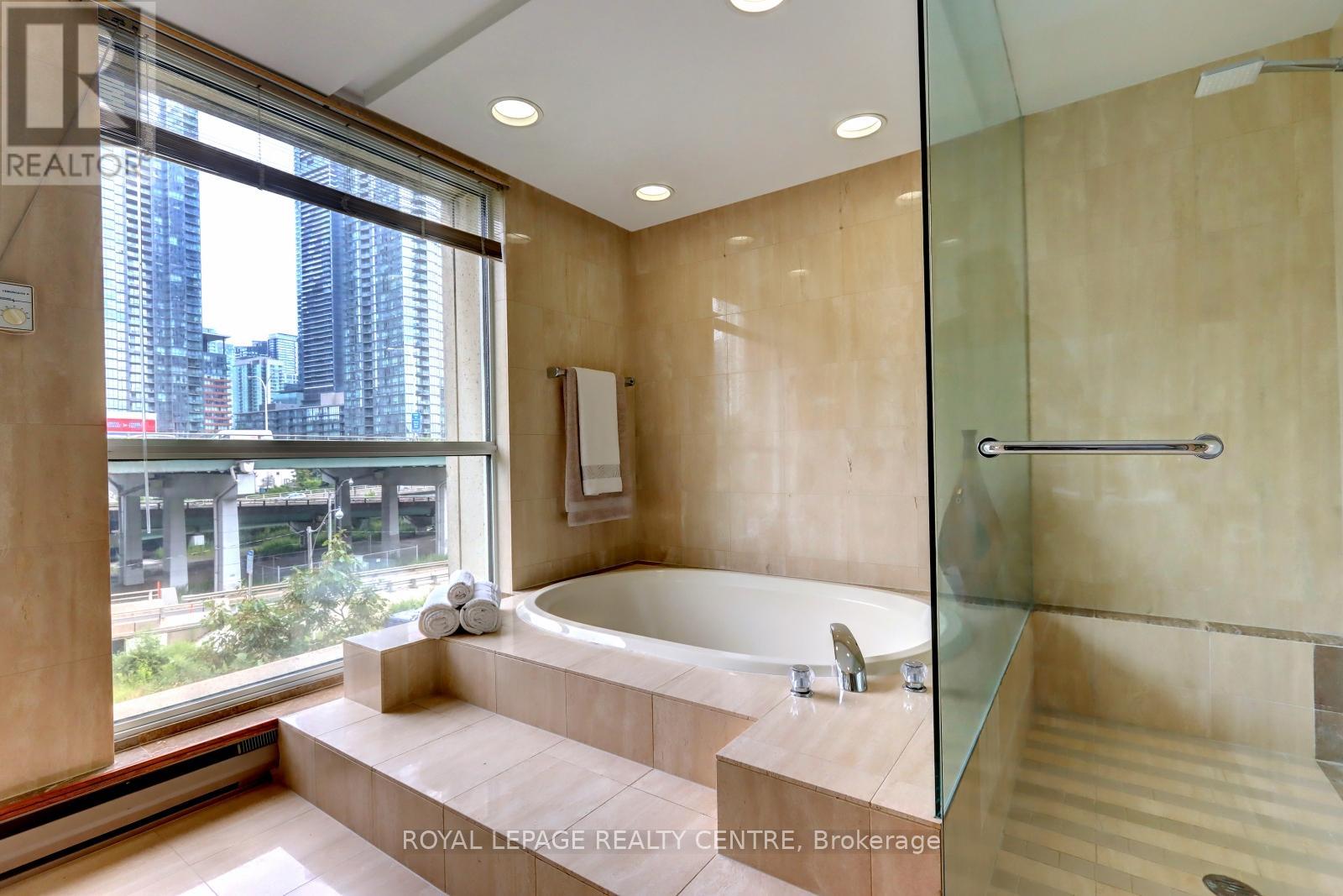 401w - 480 Queens Quay W, Toronto, Ontario  M5V 2Y5 - Photo 30 - C12488128
