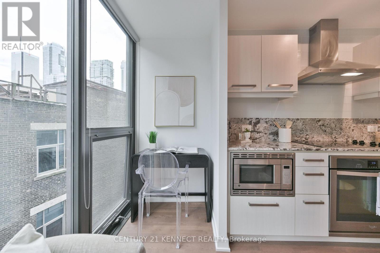 607 - 15 Beverley Street, Toronto, Ontario  M5T 0B3 - Photo 15 - C12488204
