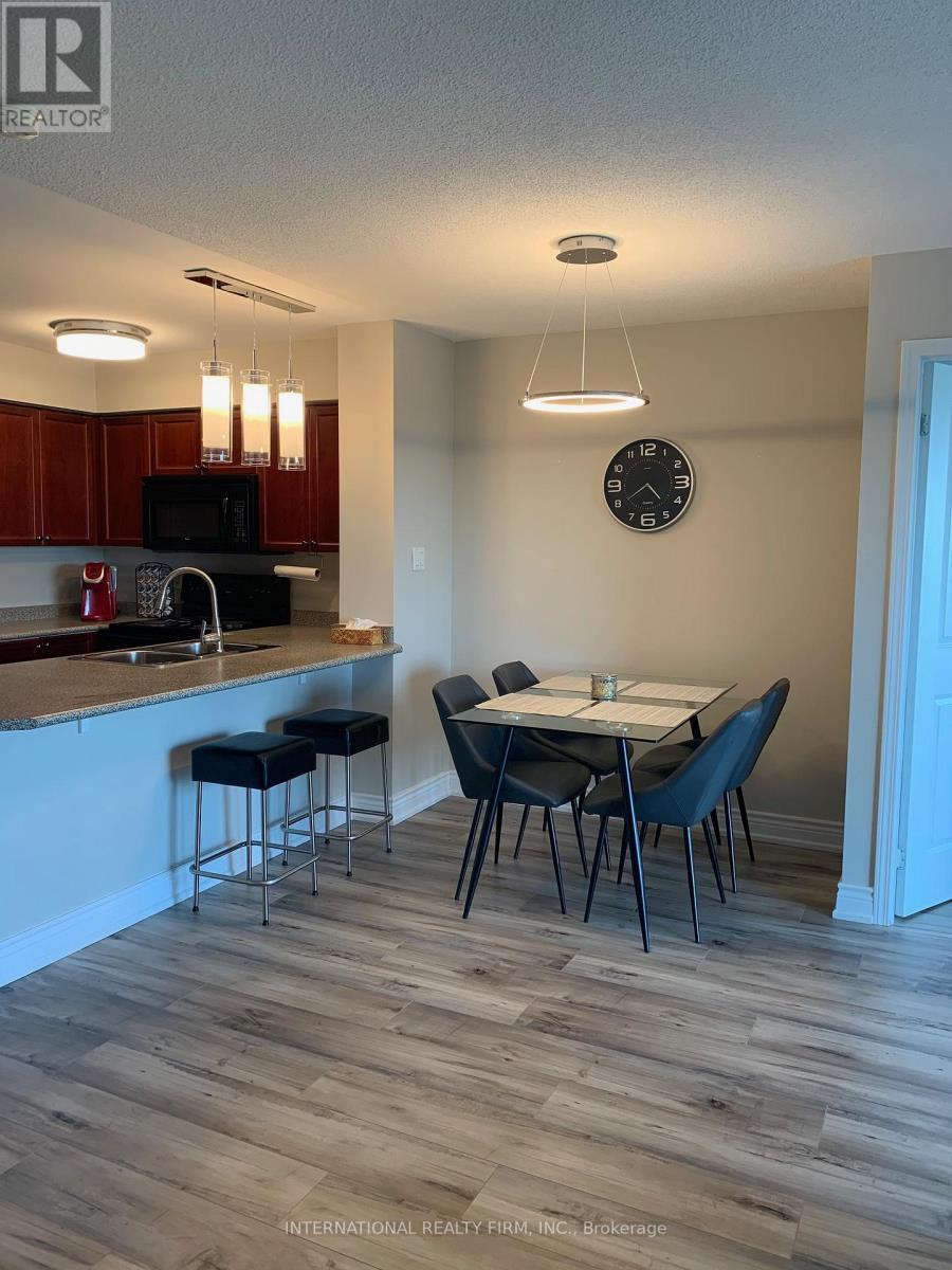 610 - 872 Sheppard Avenue W, Toronto, Ontario  M3H 5V5 - Photo 4 - C12488250